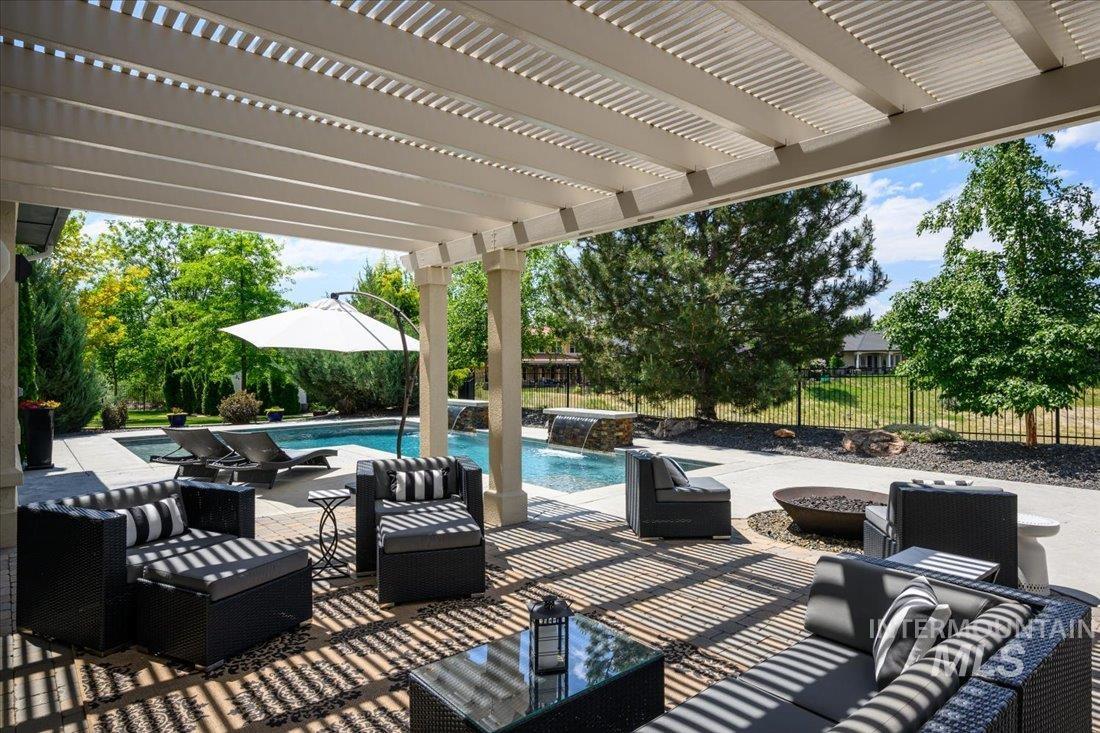 12409 N Upper Ridge Pl.