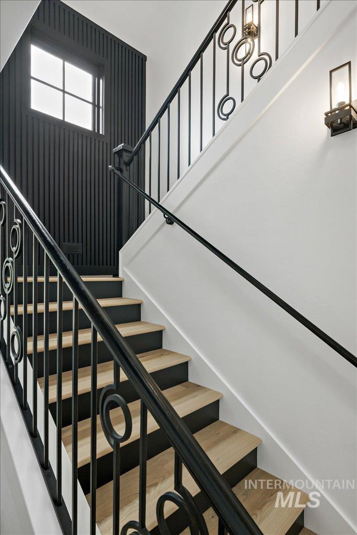 12409 N Upper Ridge Pl.