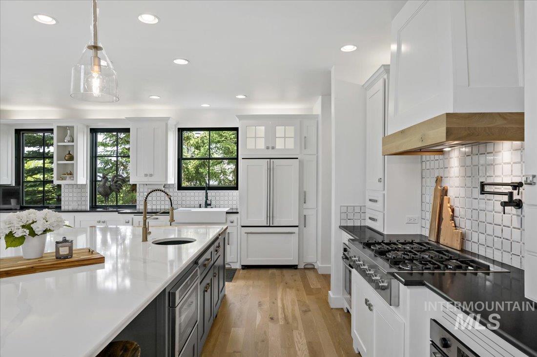 12409 N Upper Ridge Pl.