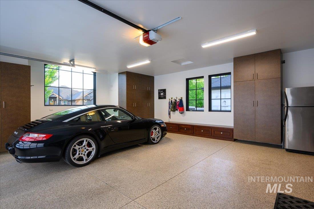 12409 N Upper Ridge Pl.