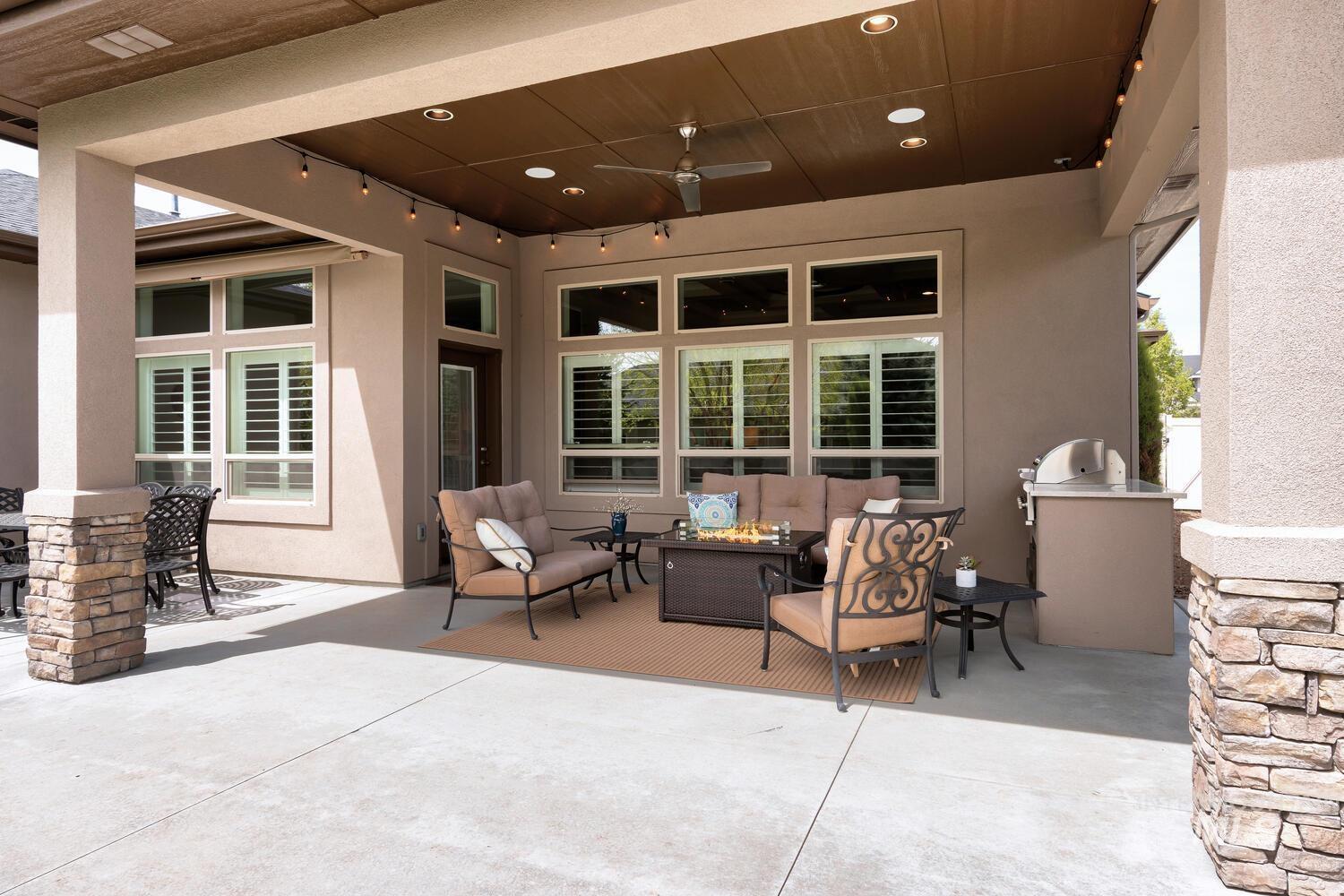 6223 W Walton Pond Dr.
