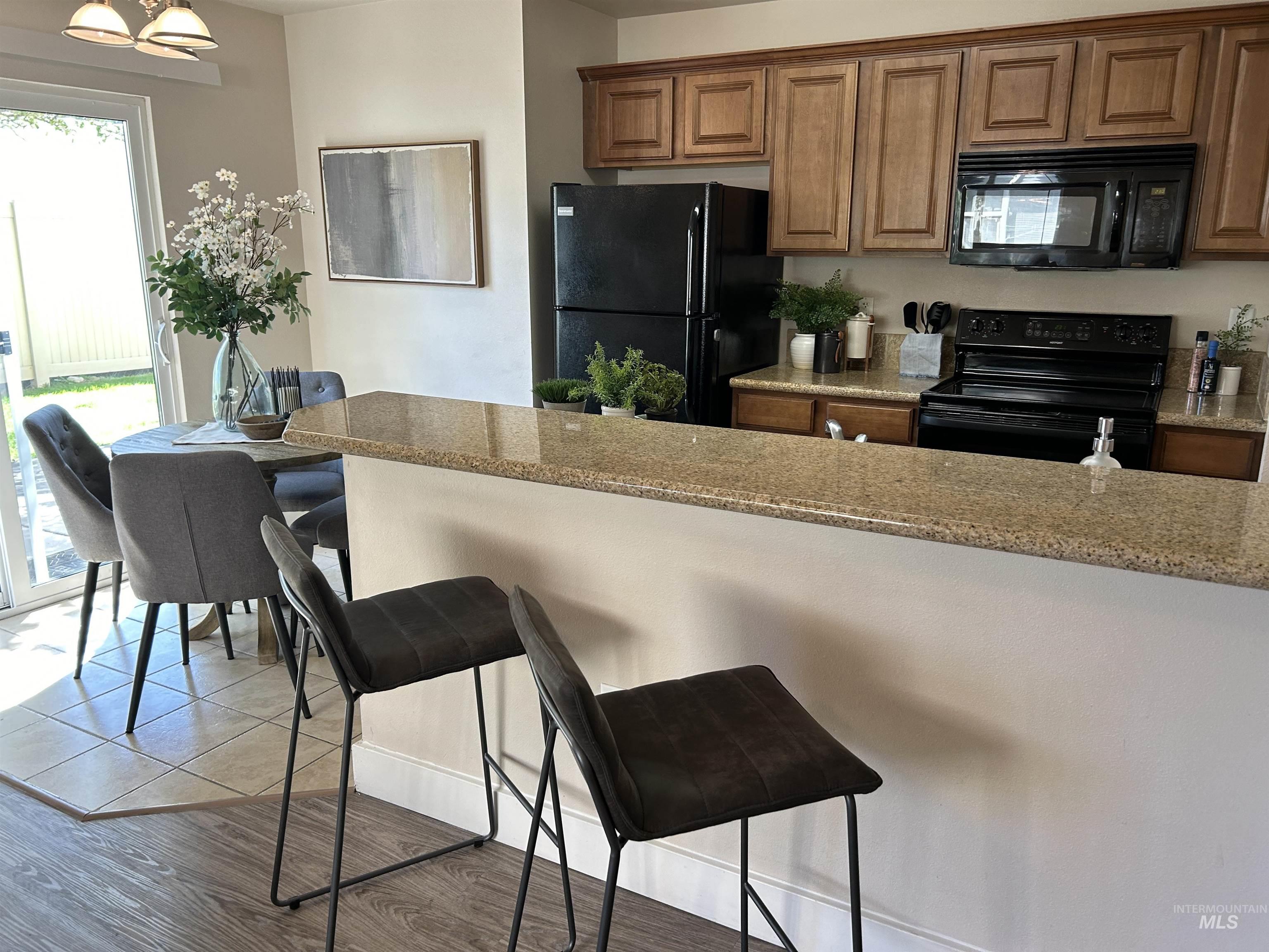 11045 W Garverdale Ln # 101