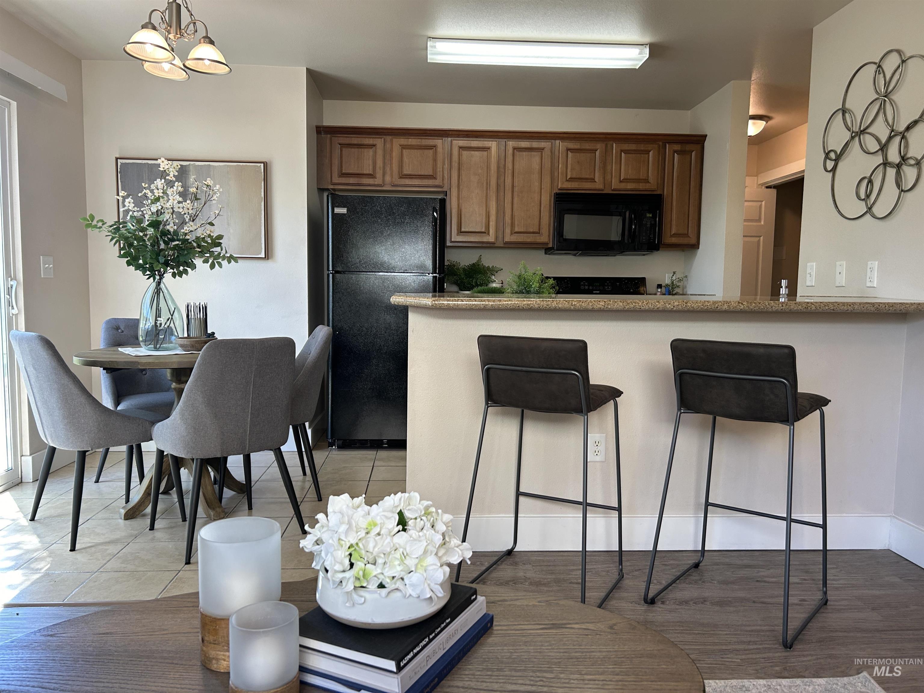 11045 W Garverdale Ln # 101