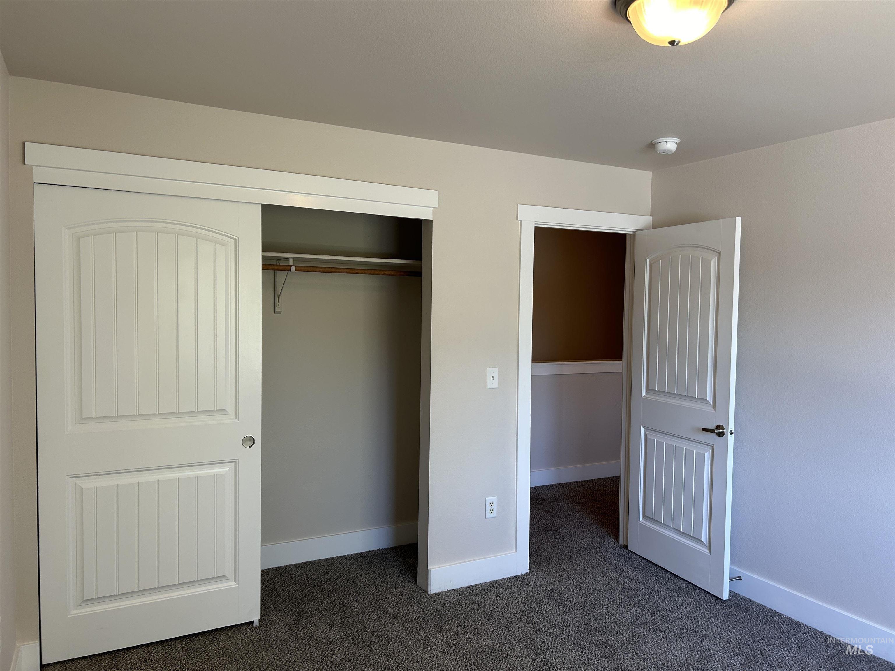 11045 W Garverdale Ln # 101