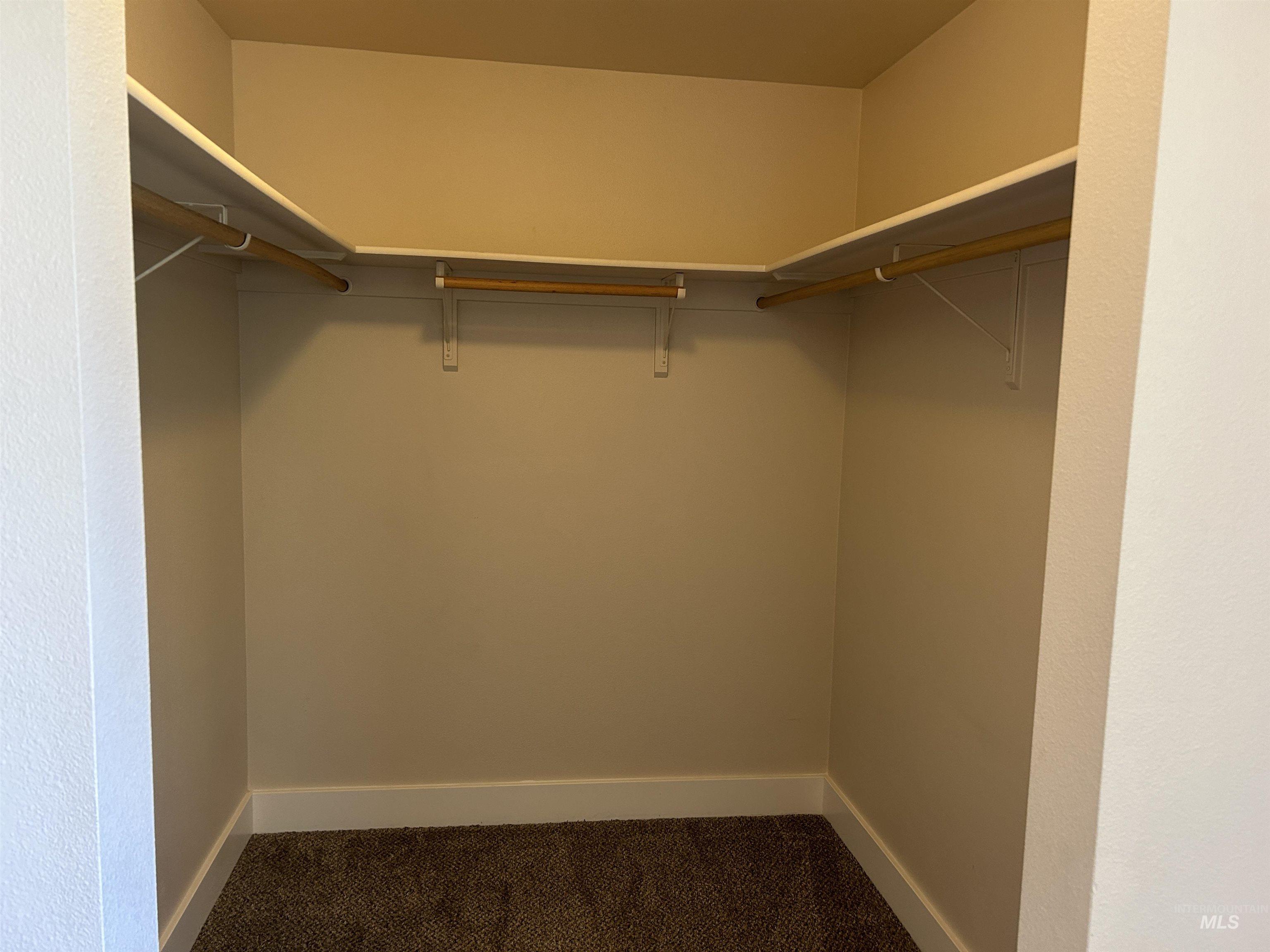 11045 W Garverdale Ln # 101