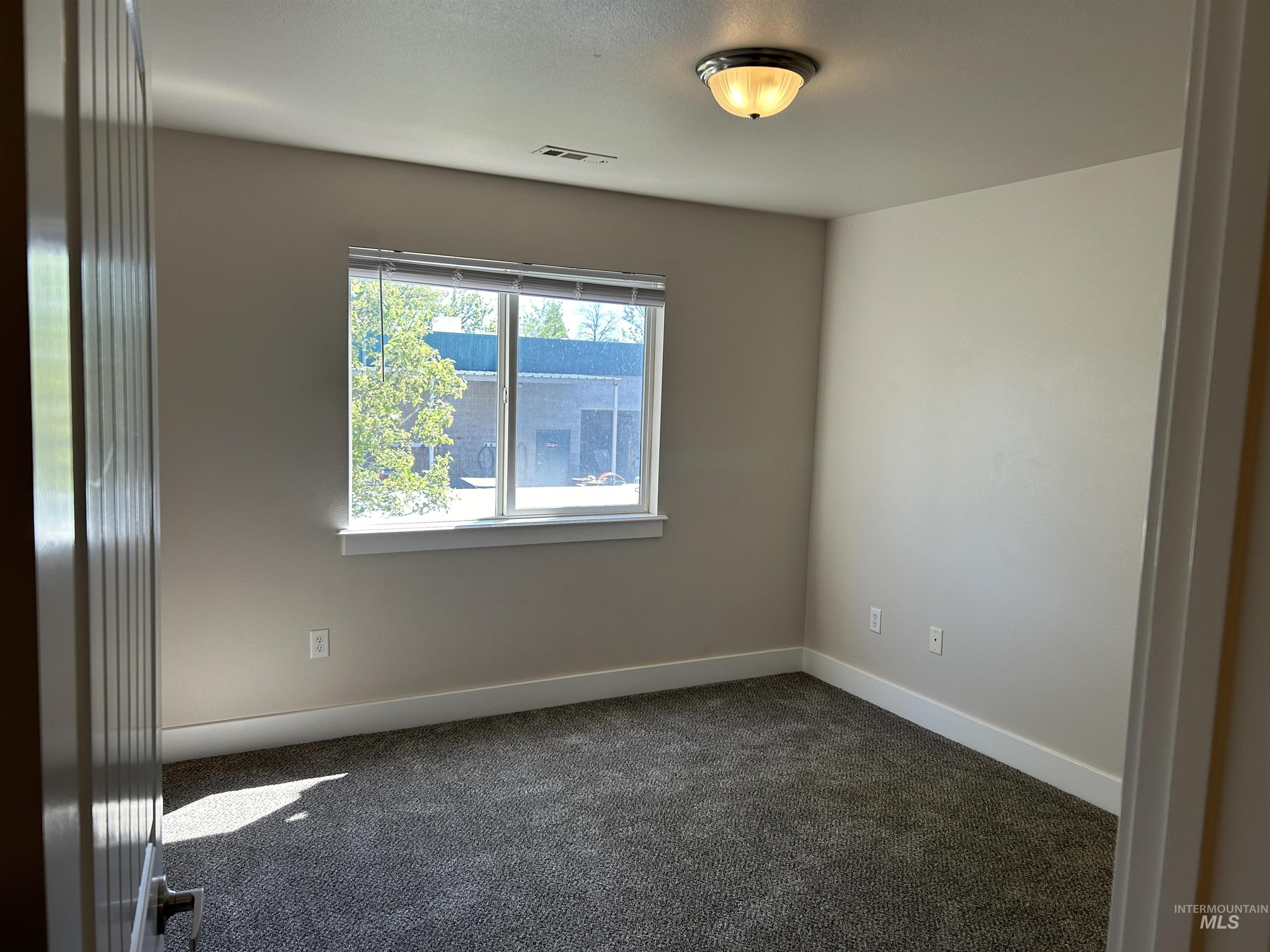 11045 W Garverdale Ln # 101