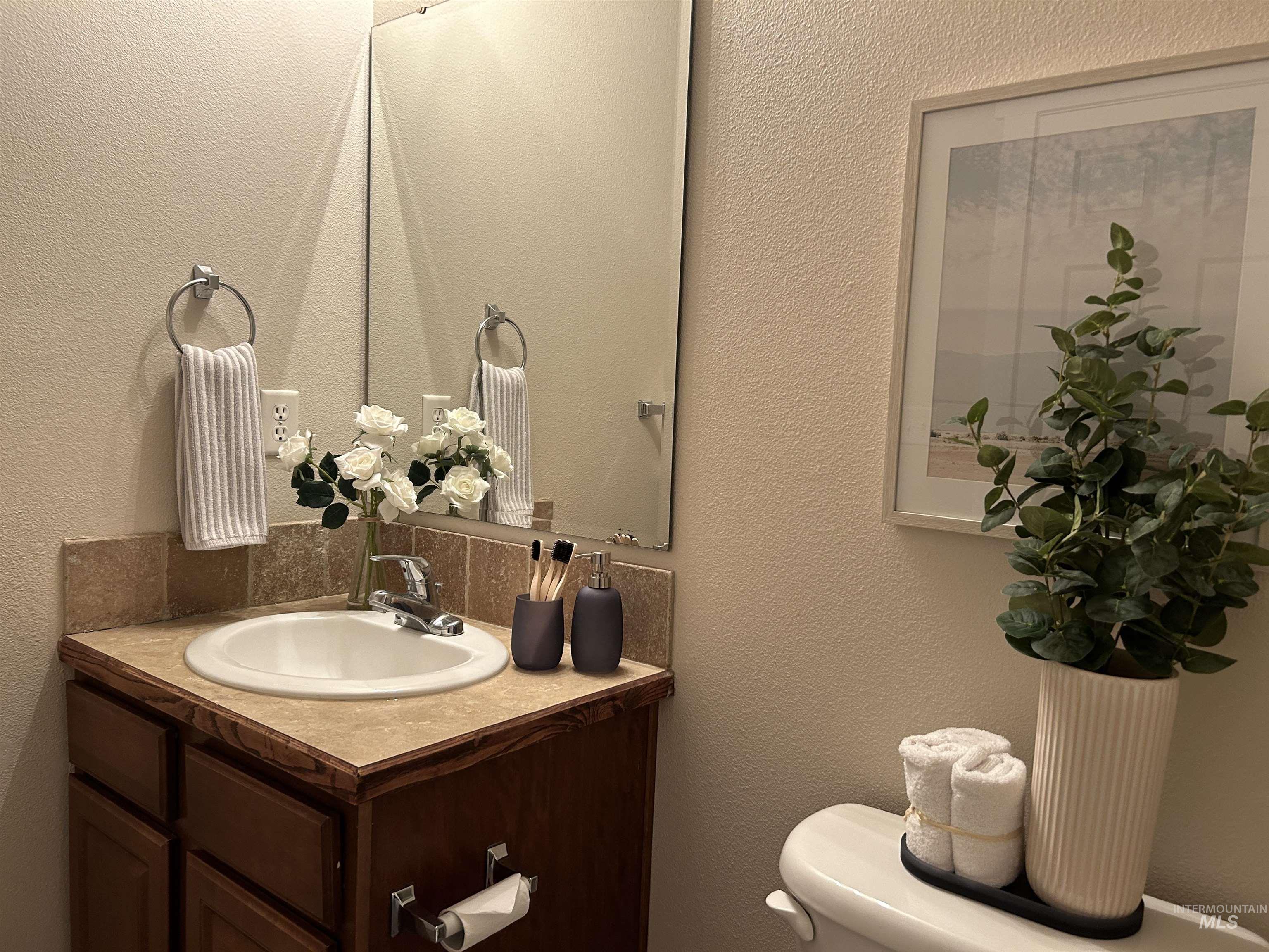 11045 W Garverdale Ln # 101