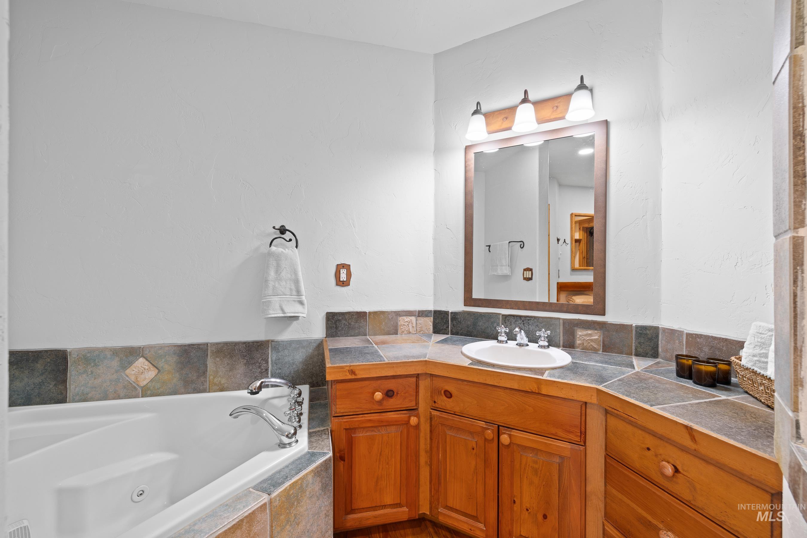 14138 Pioneer Rd, McCall