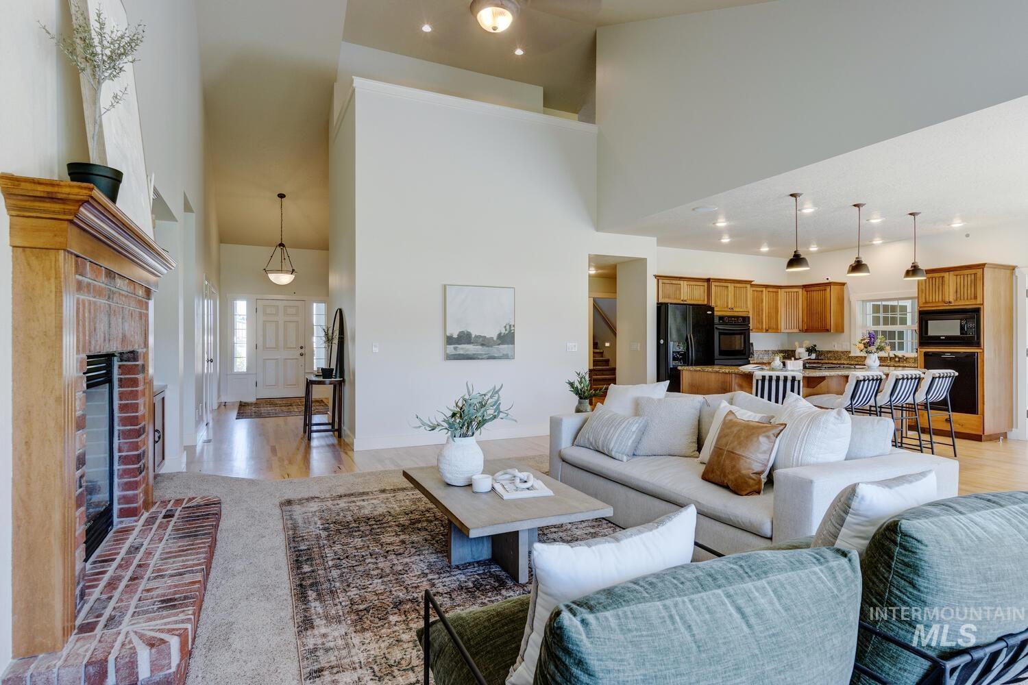 6853 N Bogart Lane