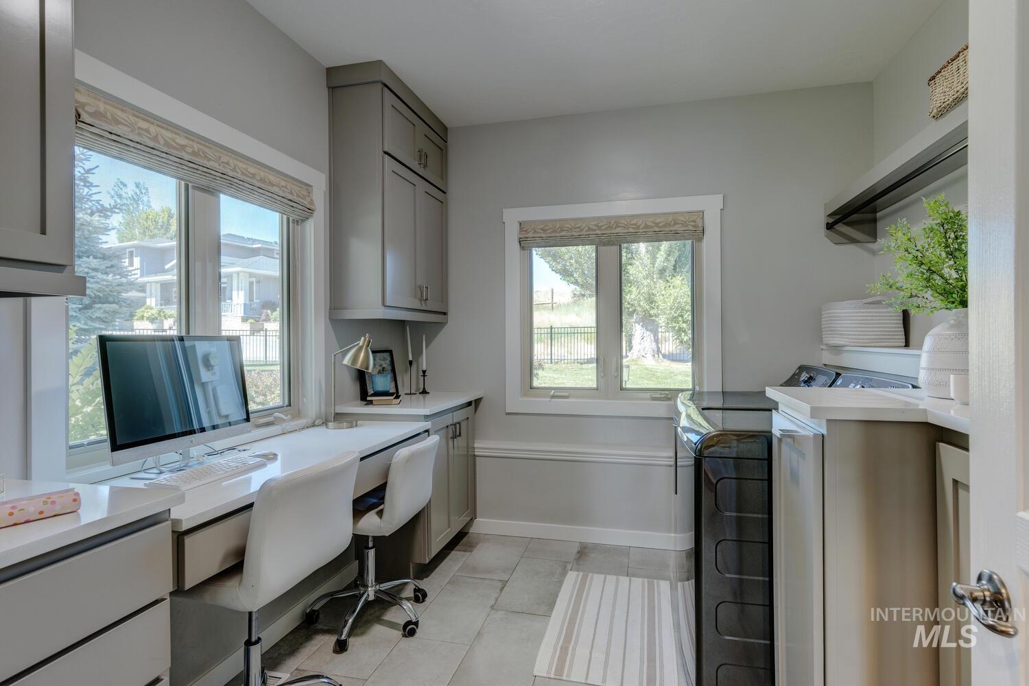 13122 N Lookout Circle