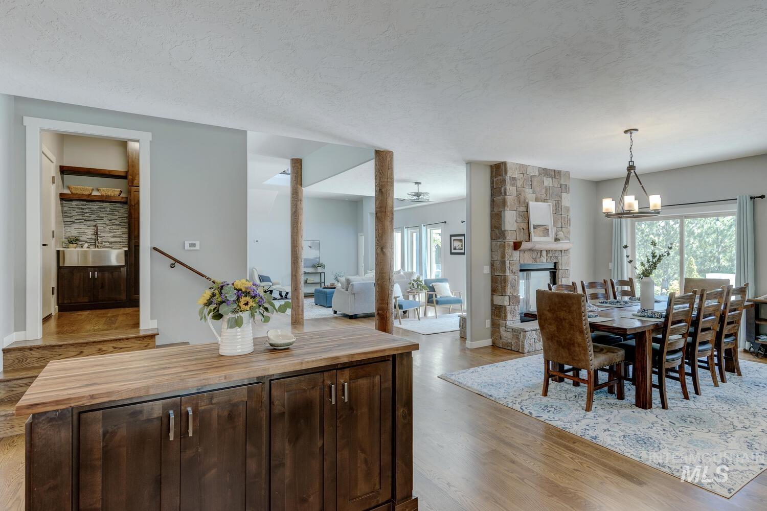 13122 N Lookout Circle