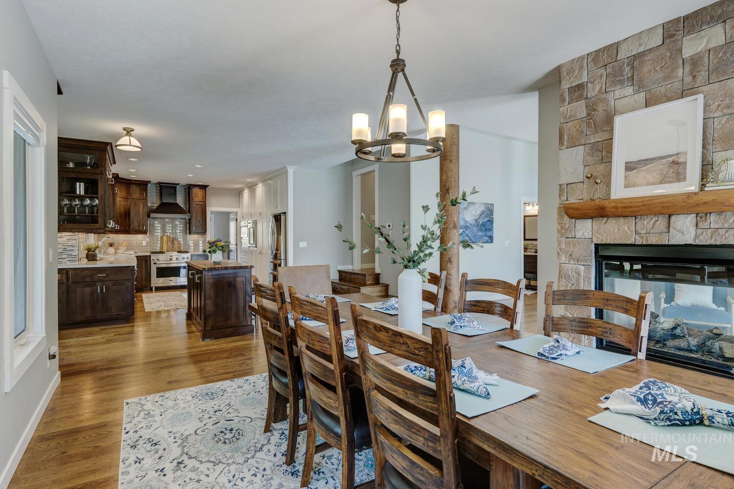 13122 N Lookout Circle