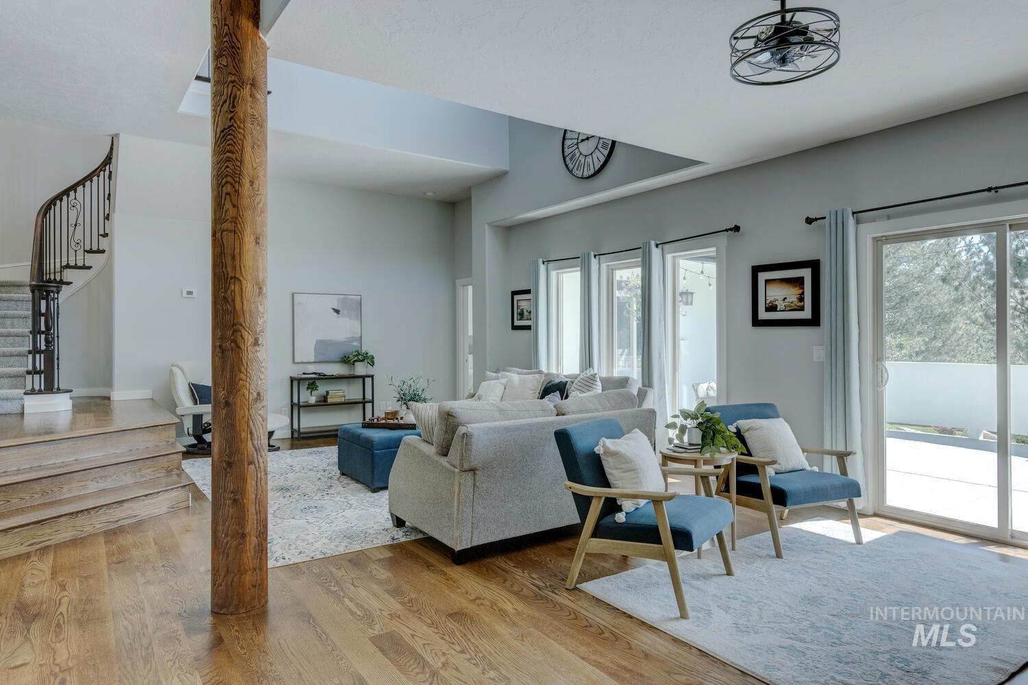 13122 N Lookout Circle