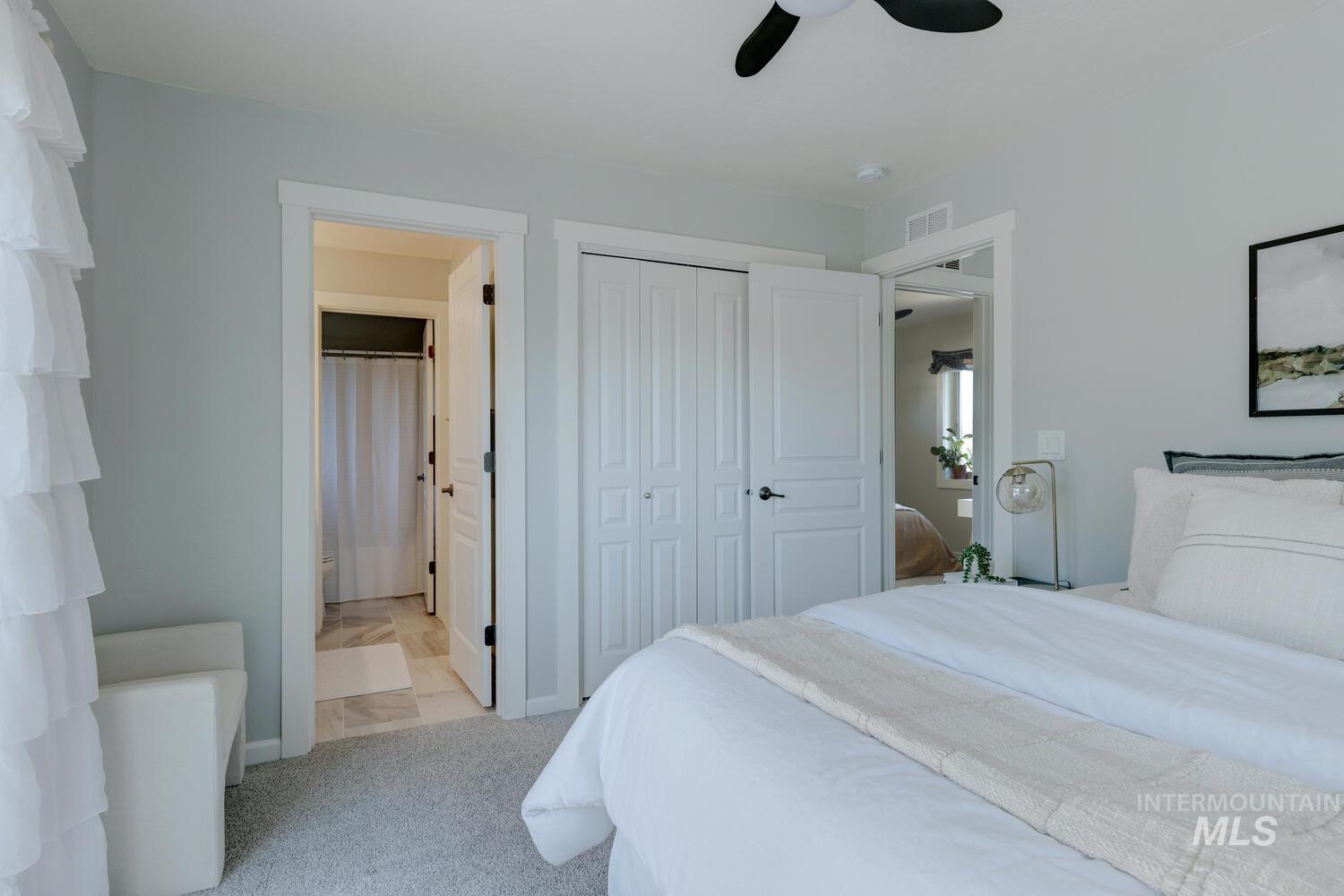 13122 N Lookout Circle