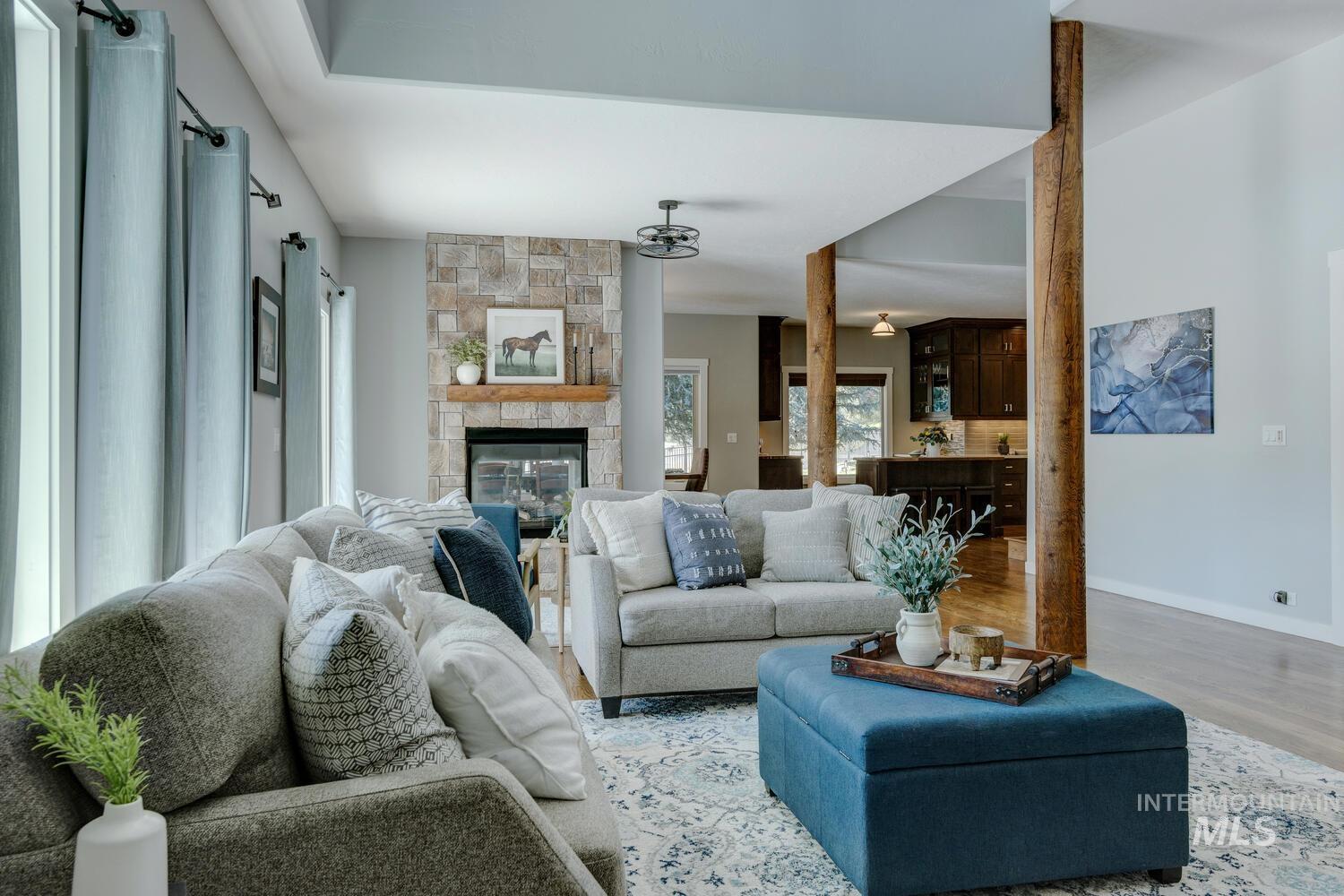 13122 N Lookout Circle