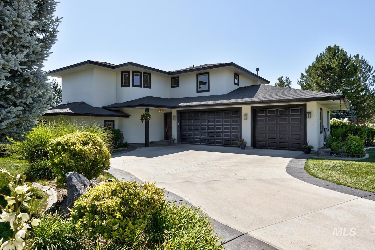 13122 N Lookout Circle