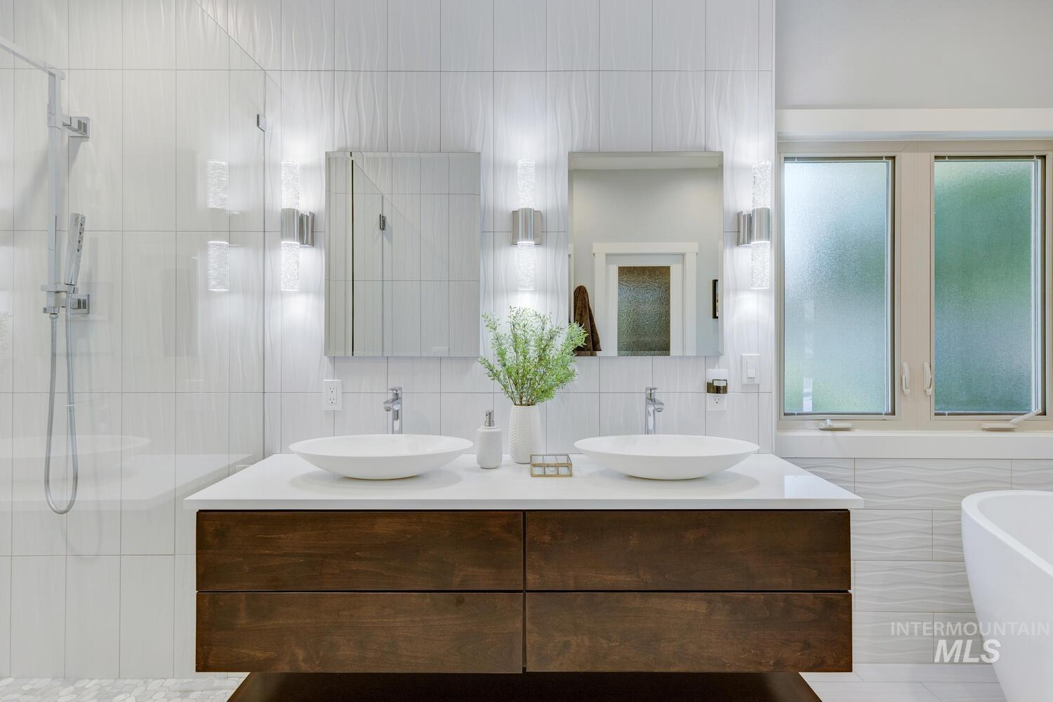 13122 N Lookout Circle