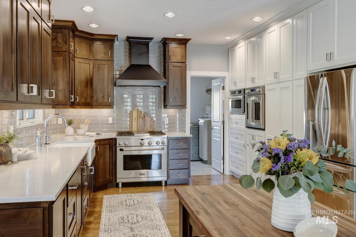 13122 N Lookout Circle