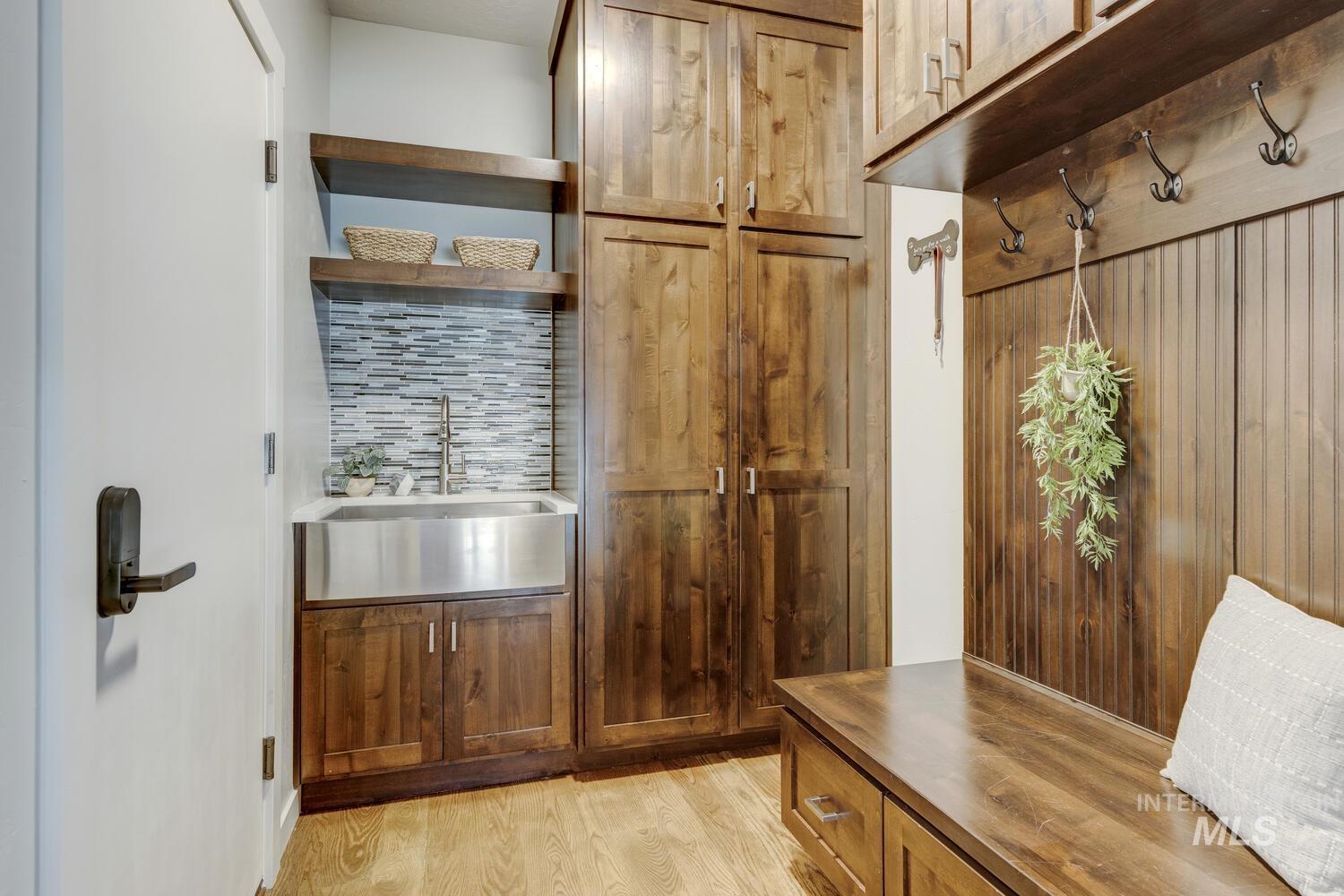 13122 N Lookout Circle