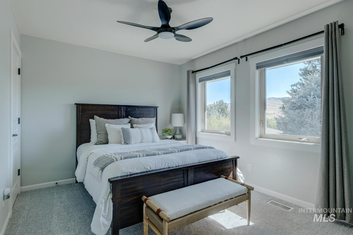 13122 N Lookout Circle