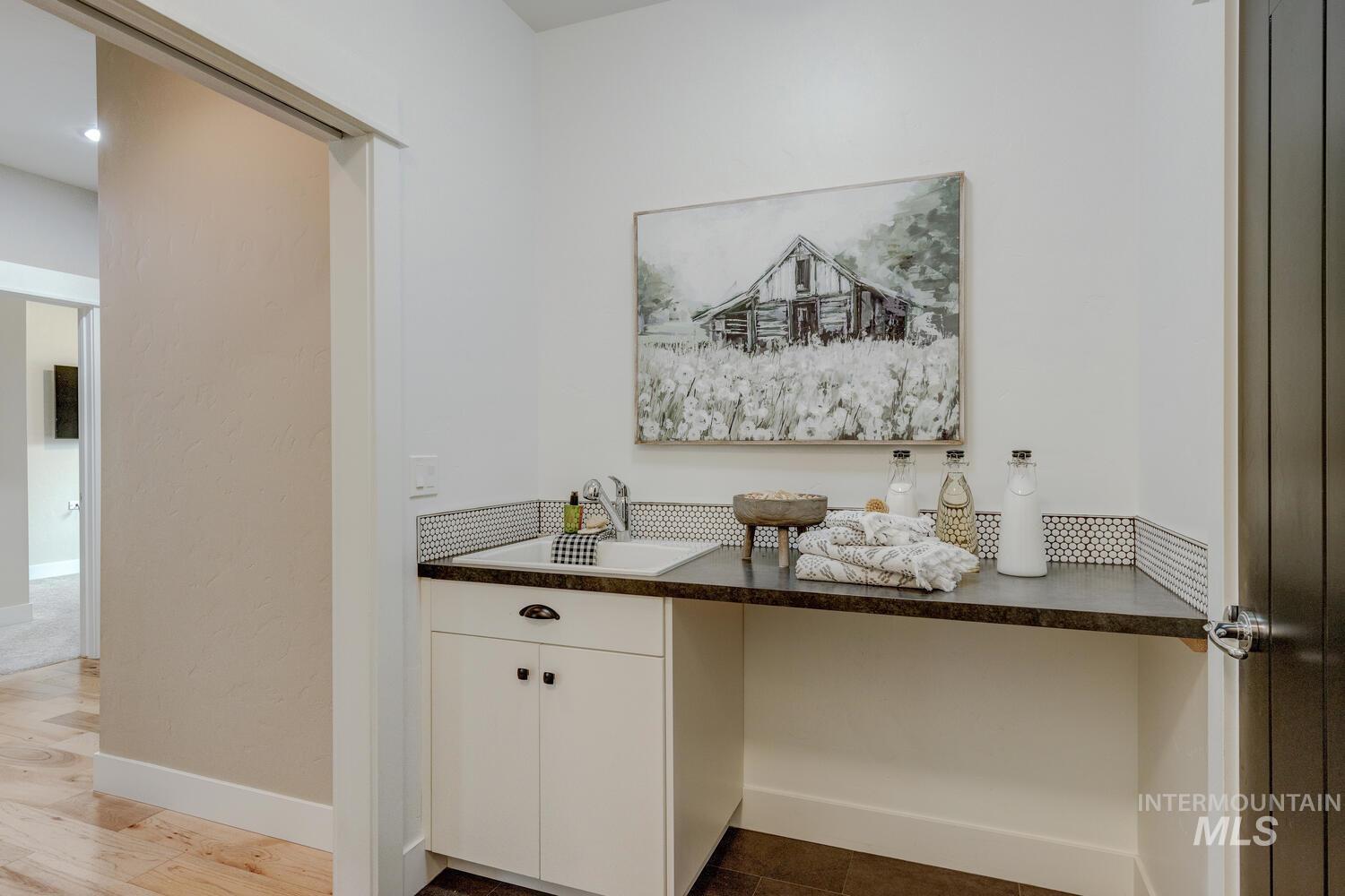 3968 W Hidden Springs Dr