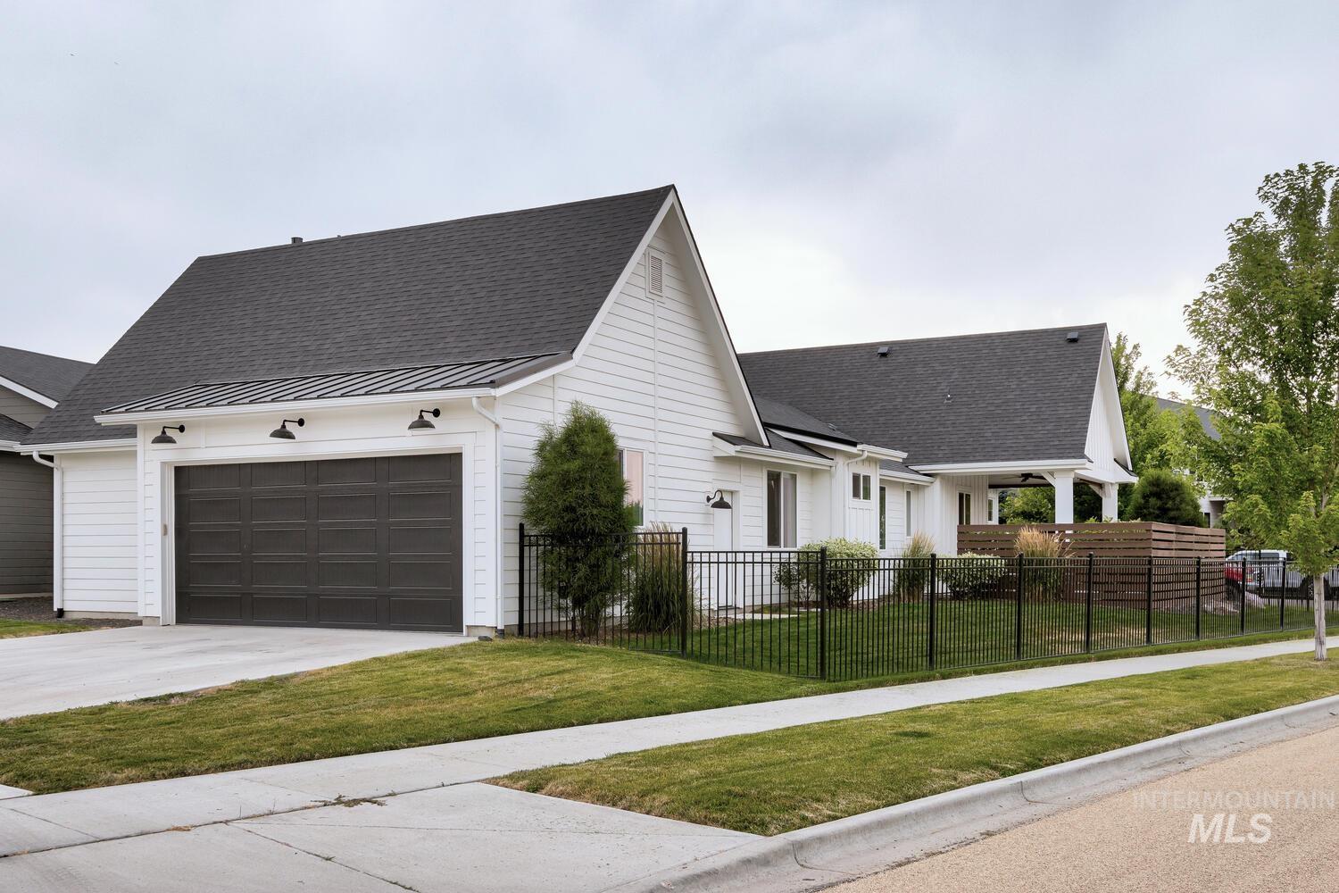 3968 W Hidden Springs Dr