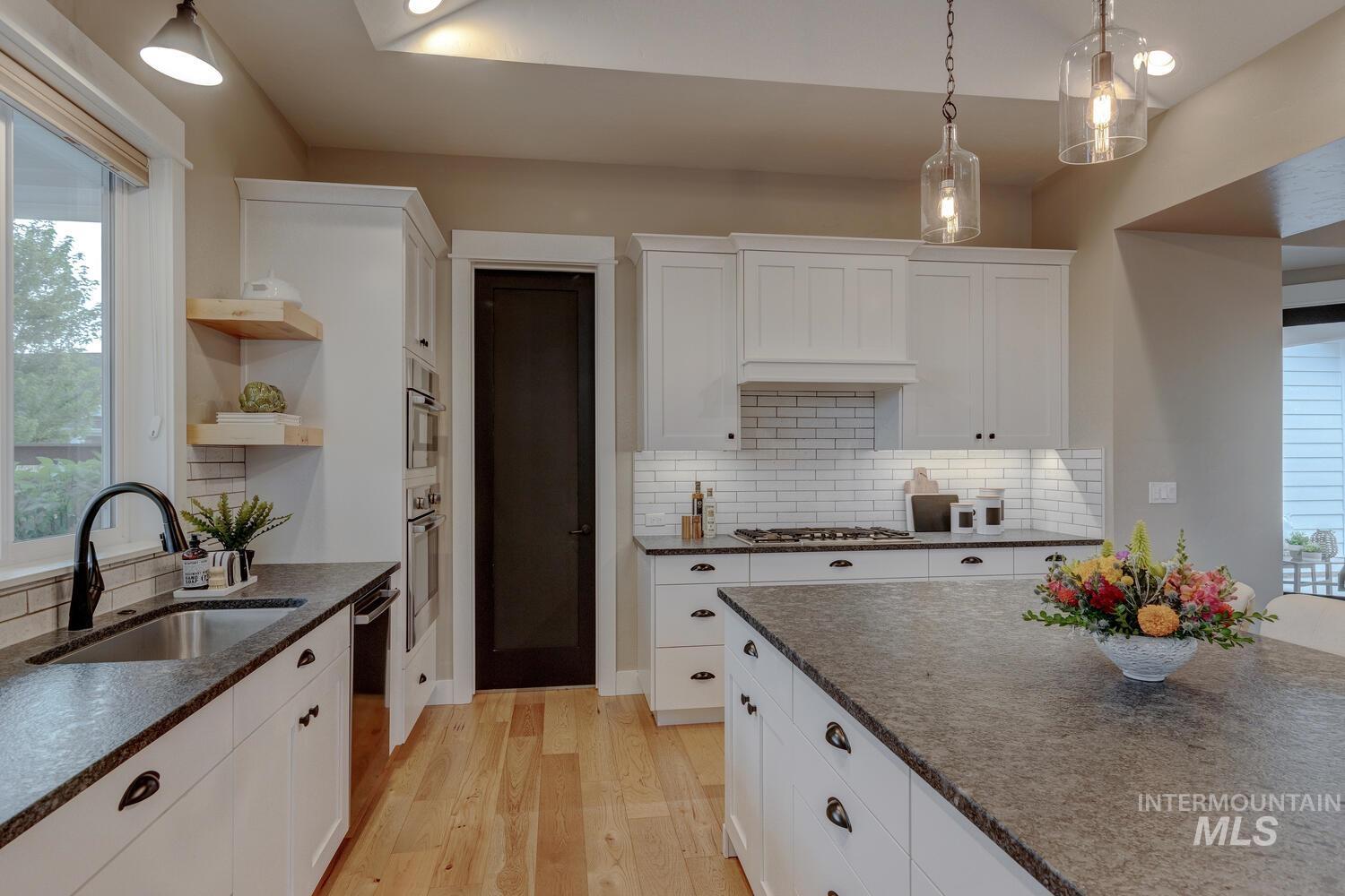 3968 W Hidden Springs Dr