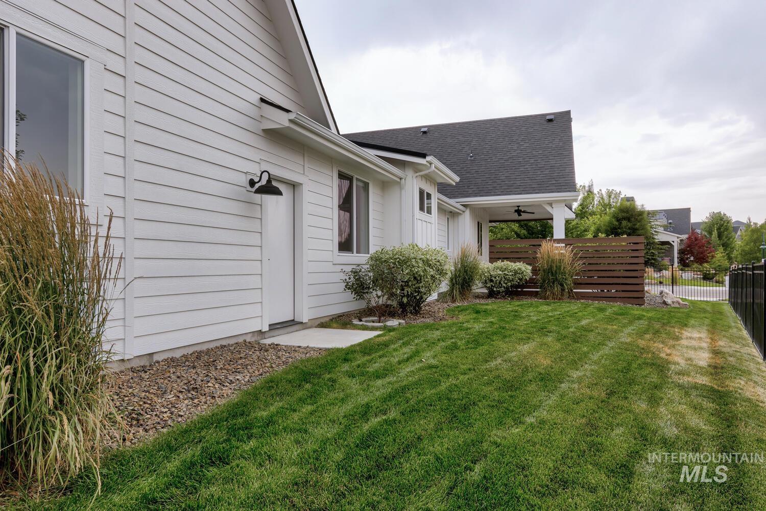 3968 W Hidden Springs Dr