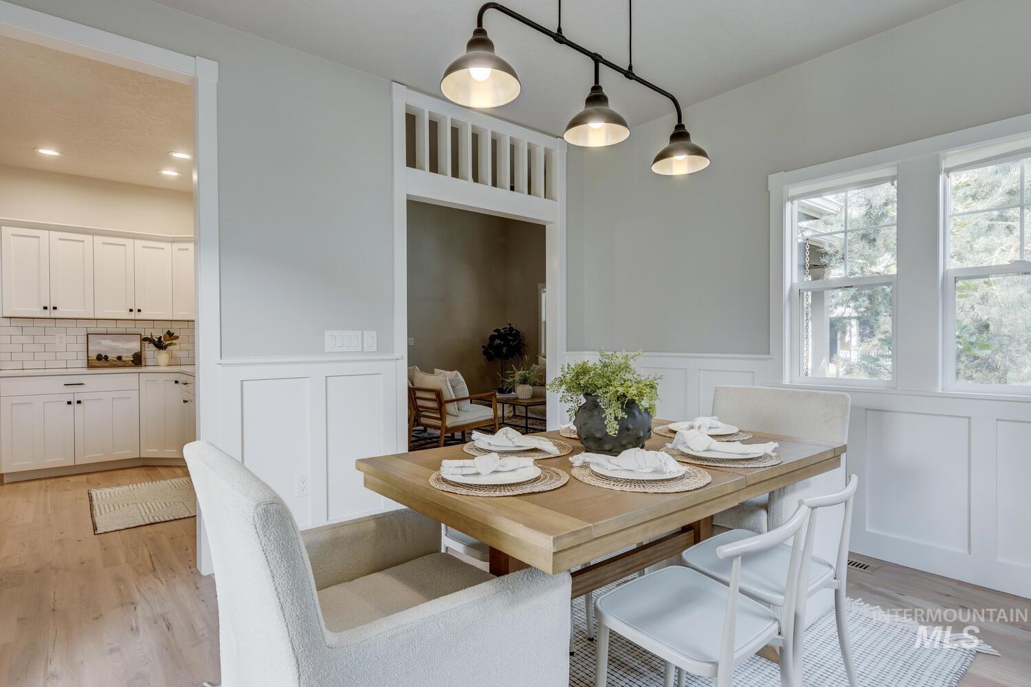 5745 W Farm Market Rd