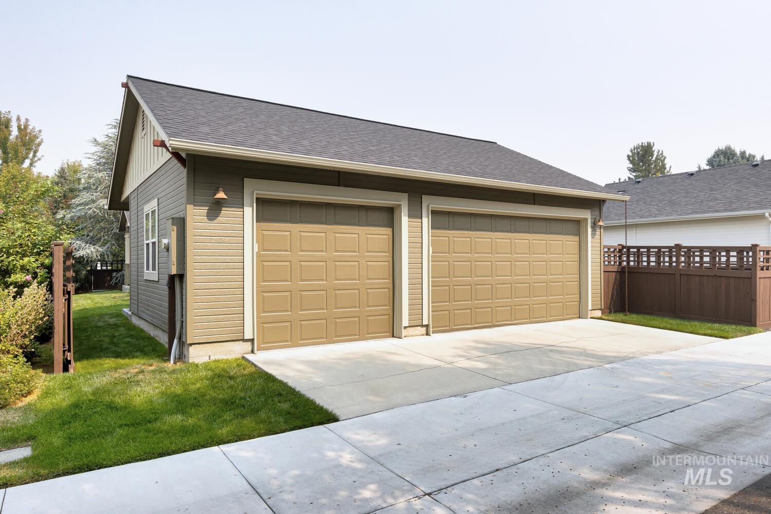 5745 W Farm Market Rd