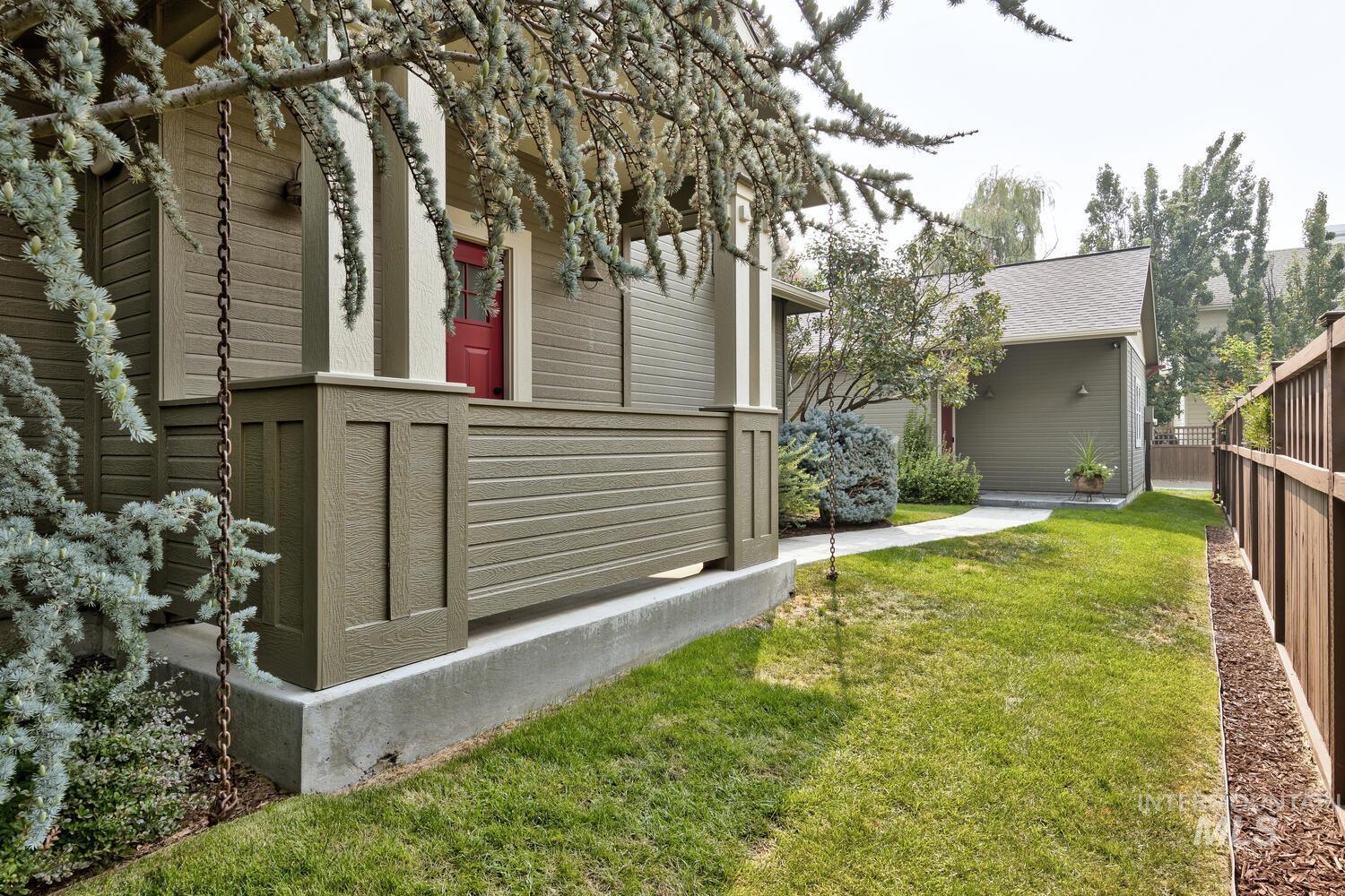 5745 W Farm Market Rd