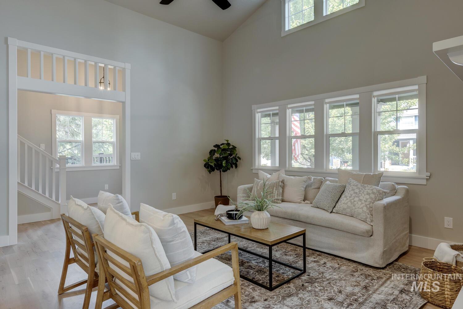 5745 W Farm Market Rd