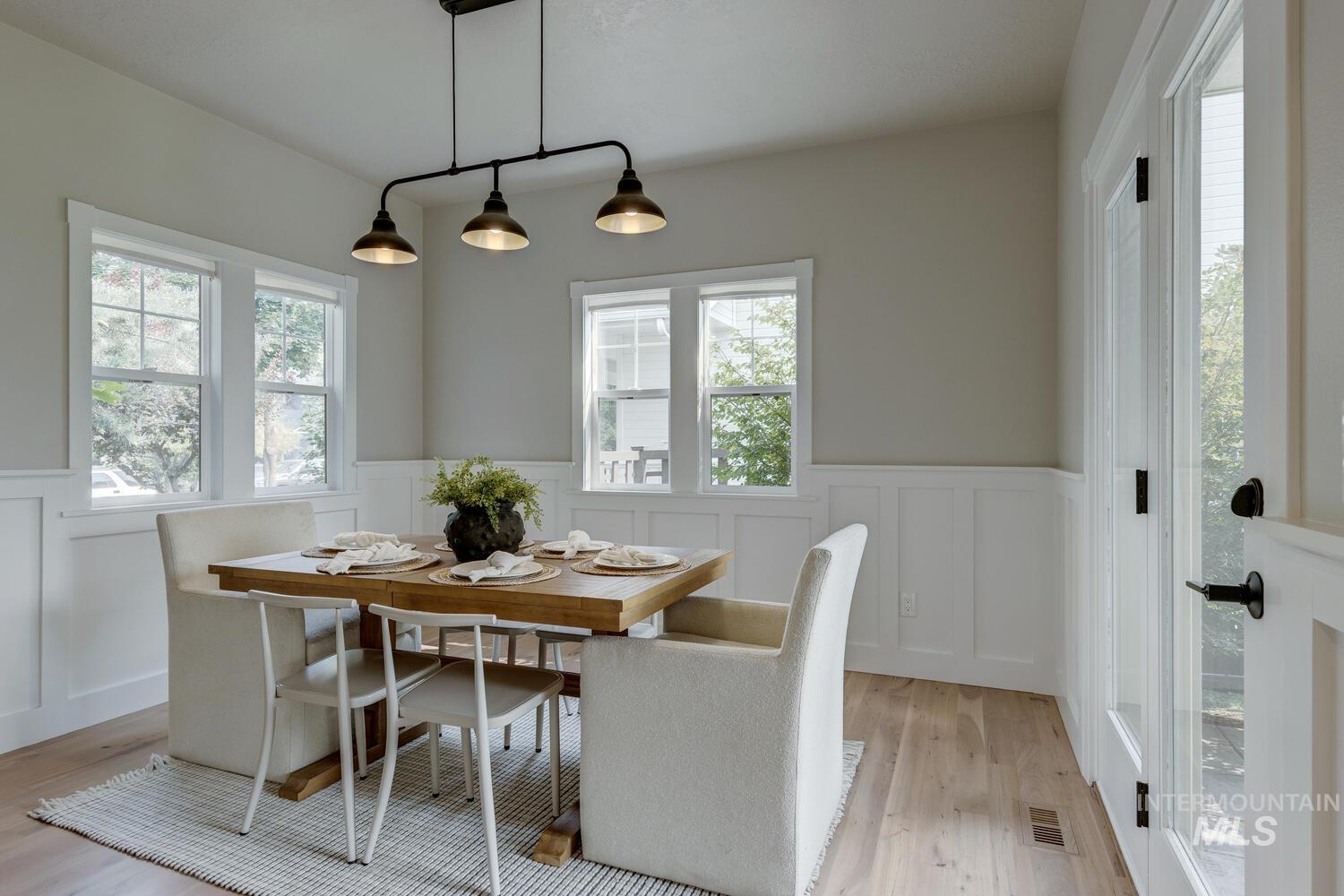 5745 W Farm Market Rd