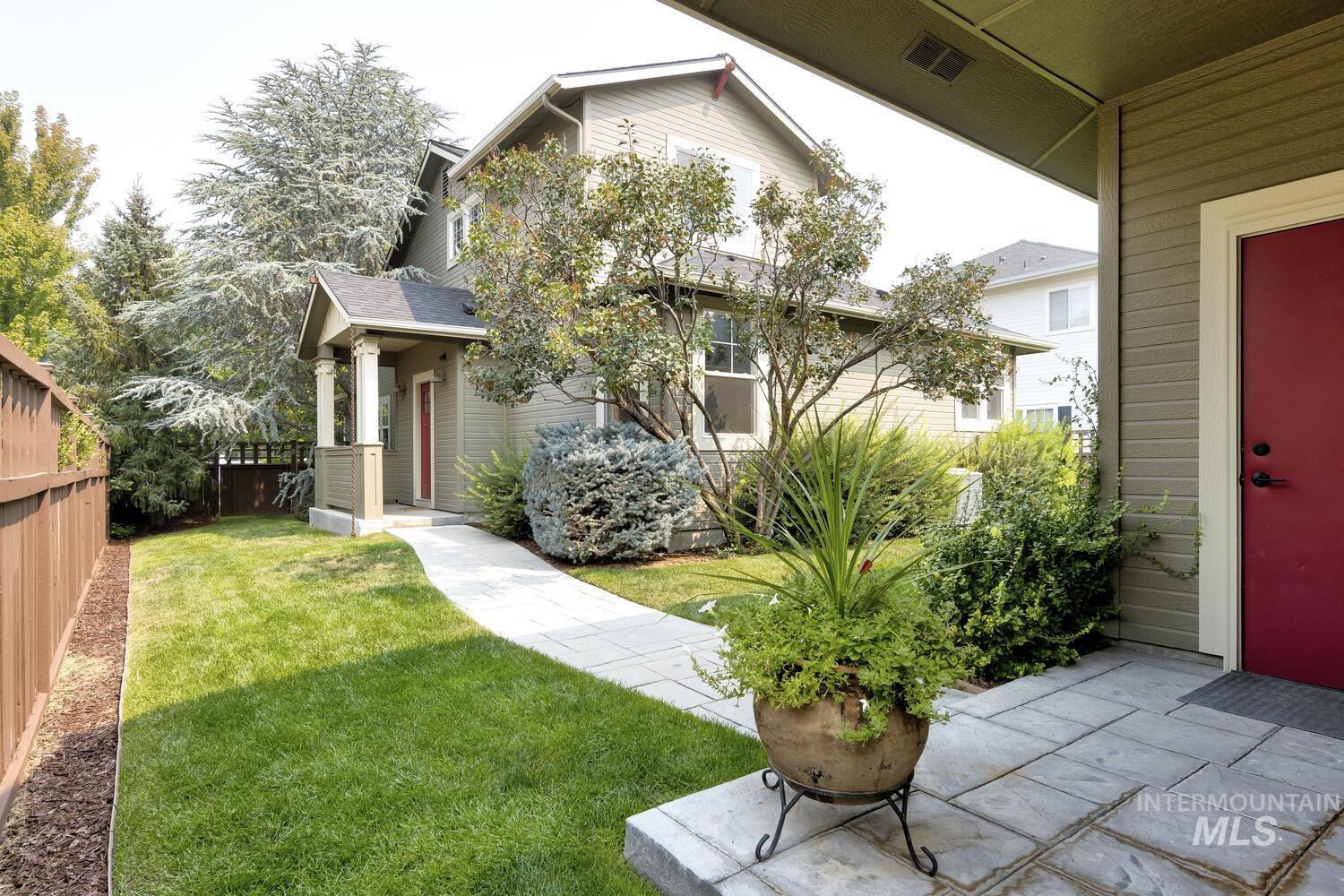 5745 W Farm Market Rd