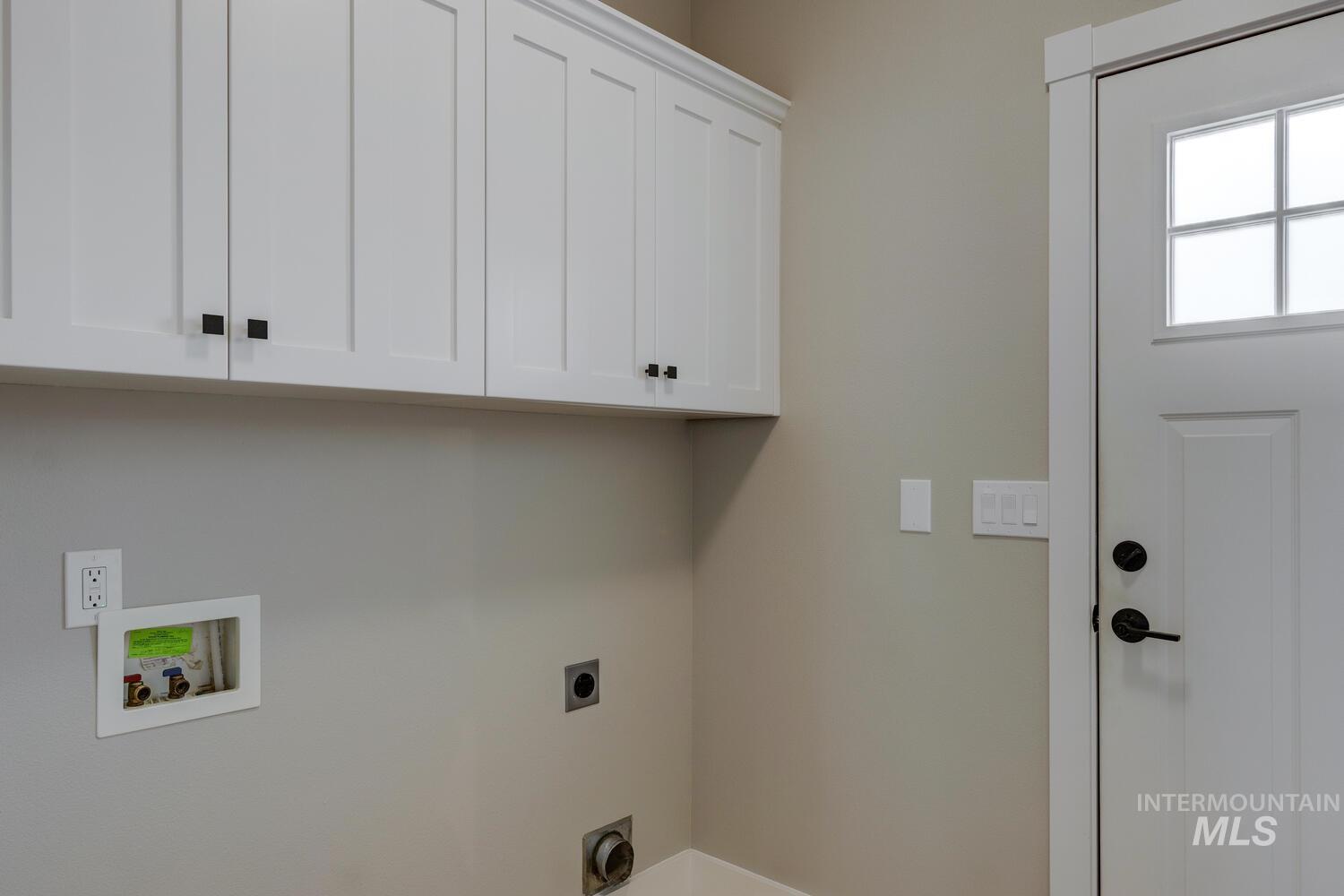 5745 W Farm Market Rd