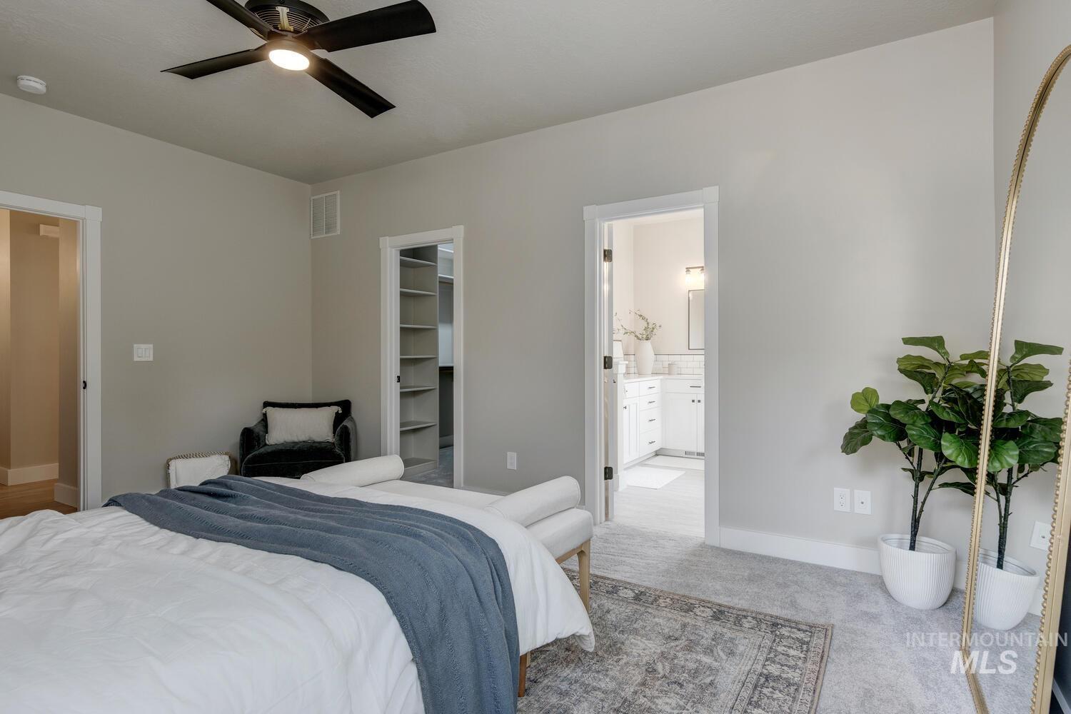 5745 W Farm Market Rd