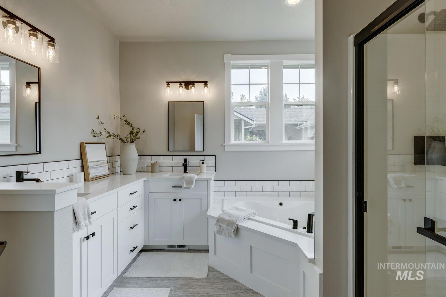 5745 W Farm Market Rd