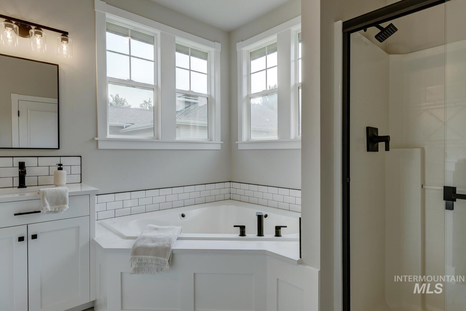 5745 W Farm Market Rd