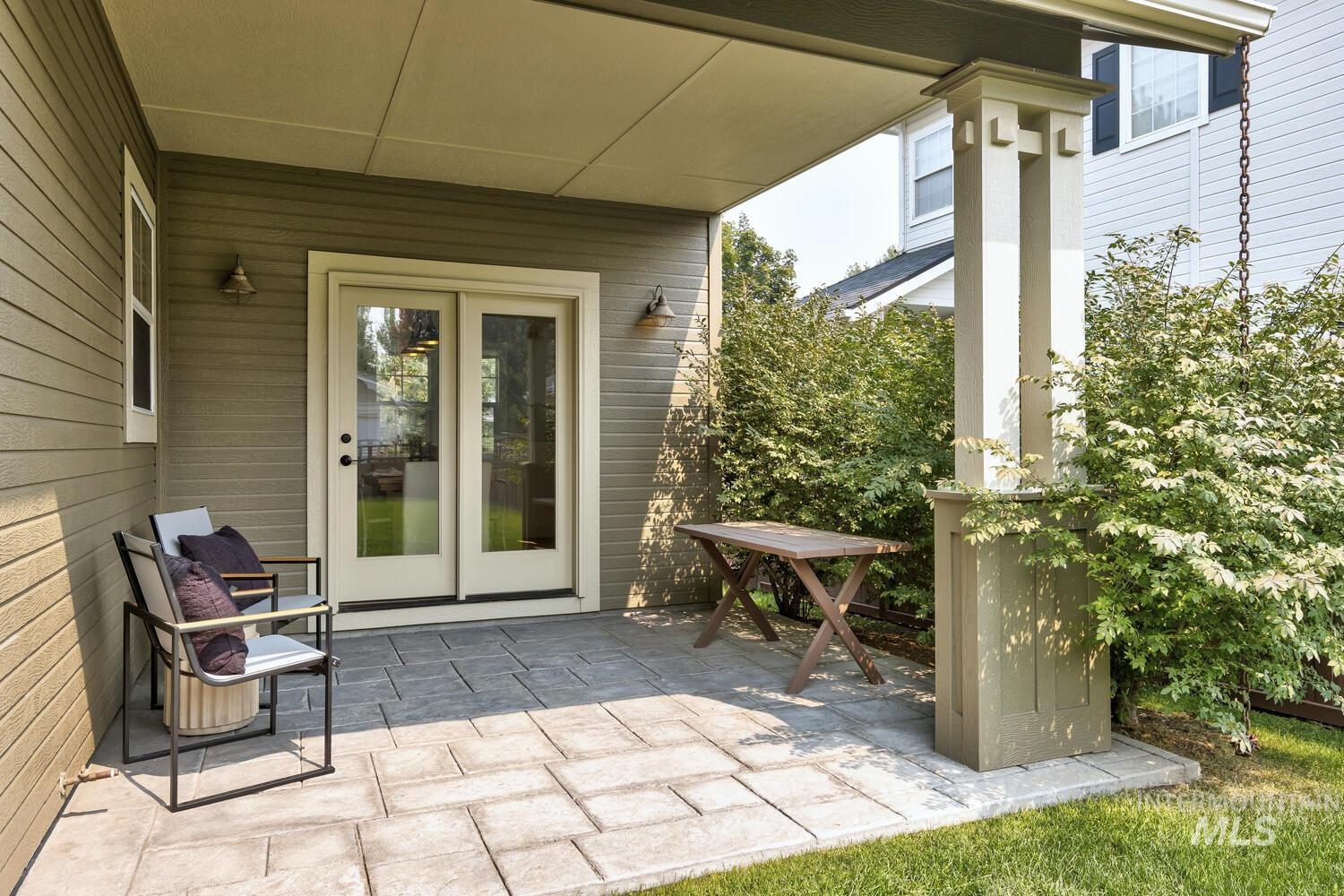 5745 W Farm Market Rd