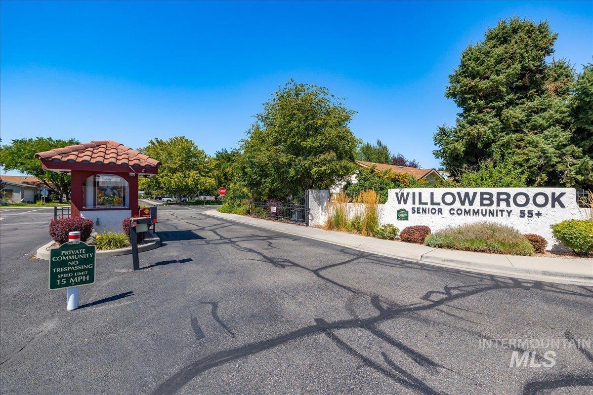 8380 W Willowpark Dr