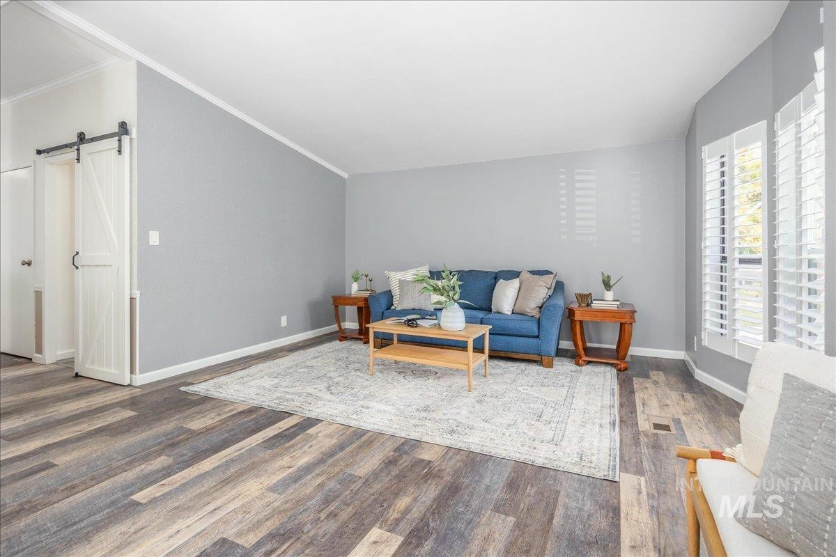 8380 W Willowpark Dr