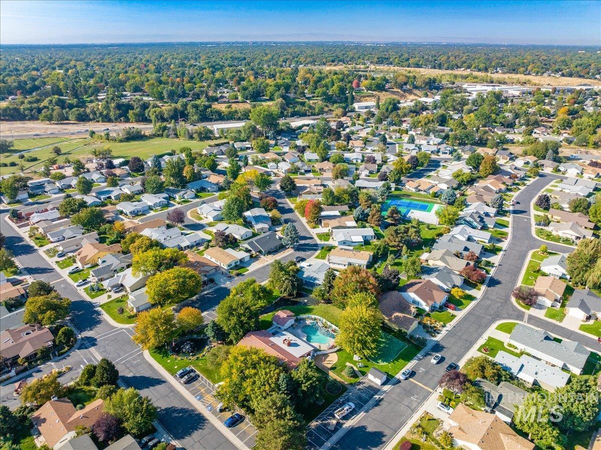 8380 W Willowpark Dr