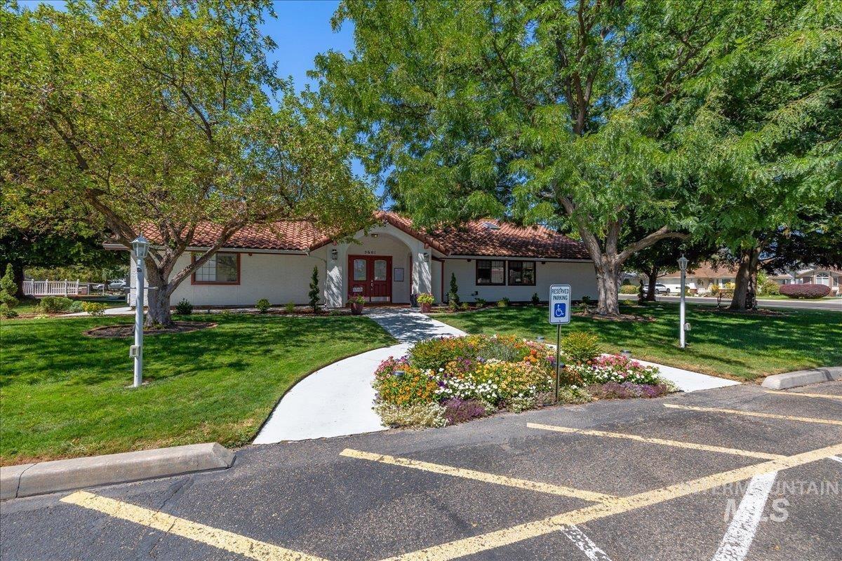 8380 W Willowpark Dr