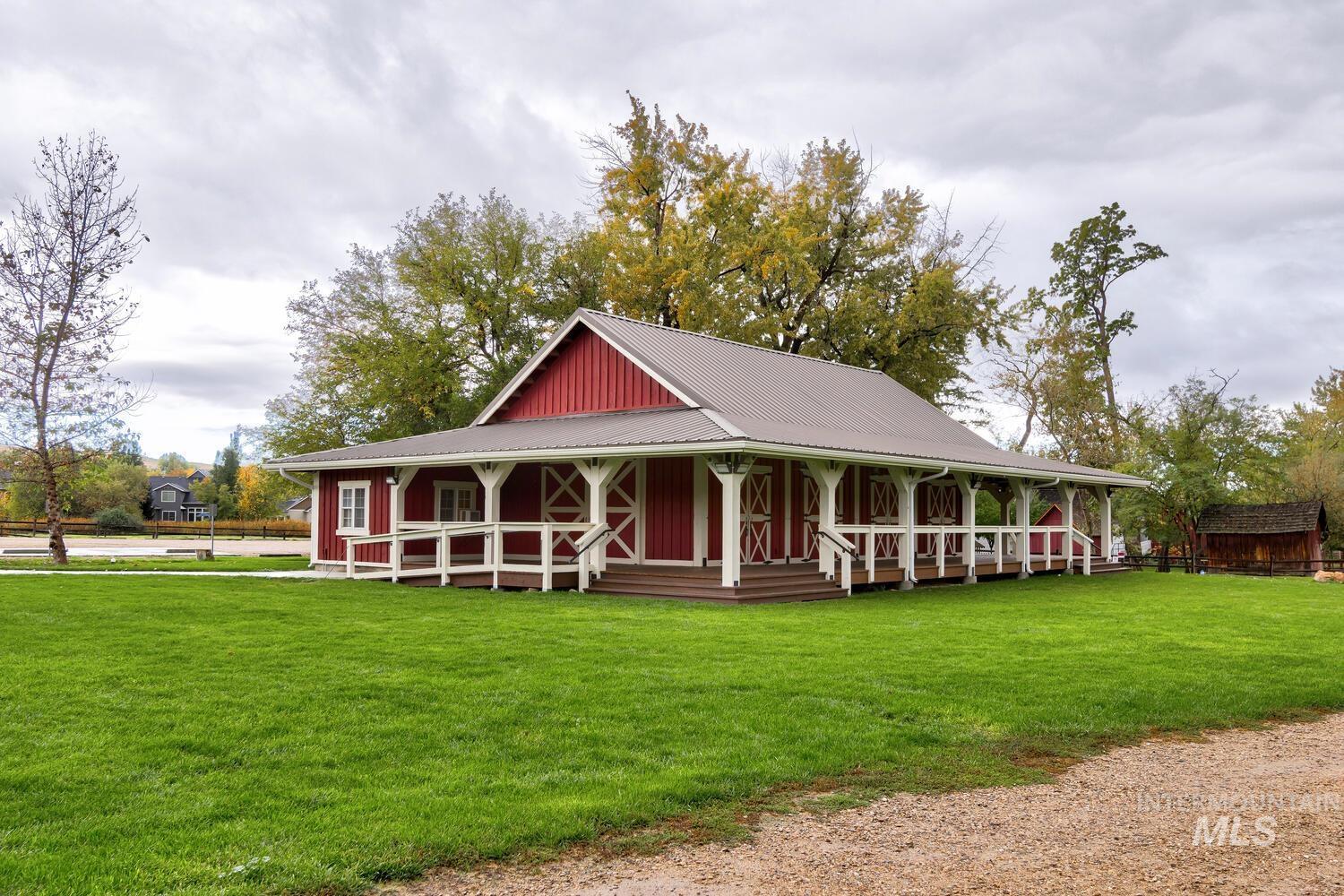 5560 W Chukar Butte Court