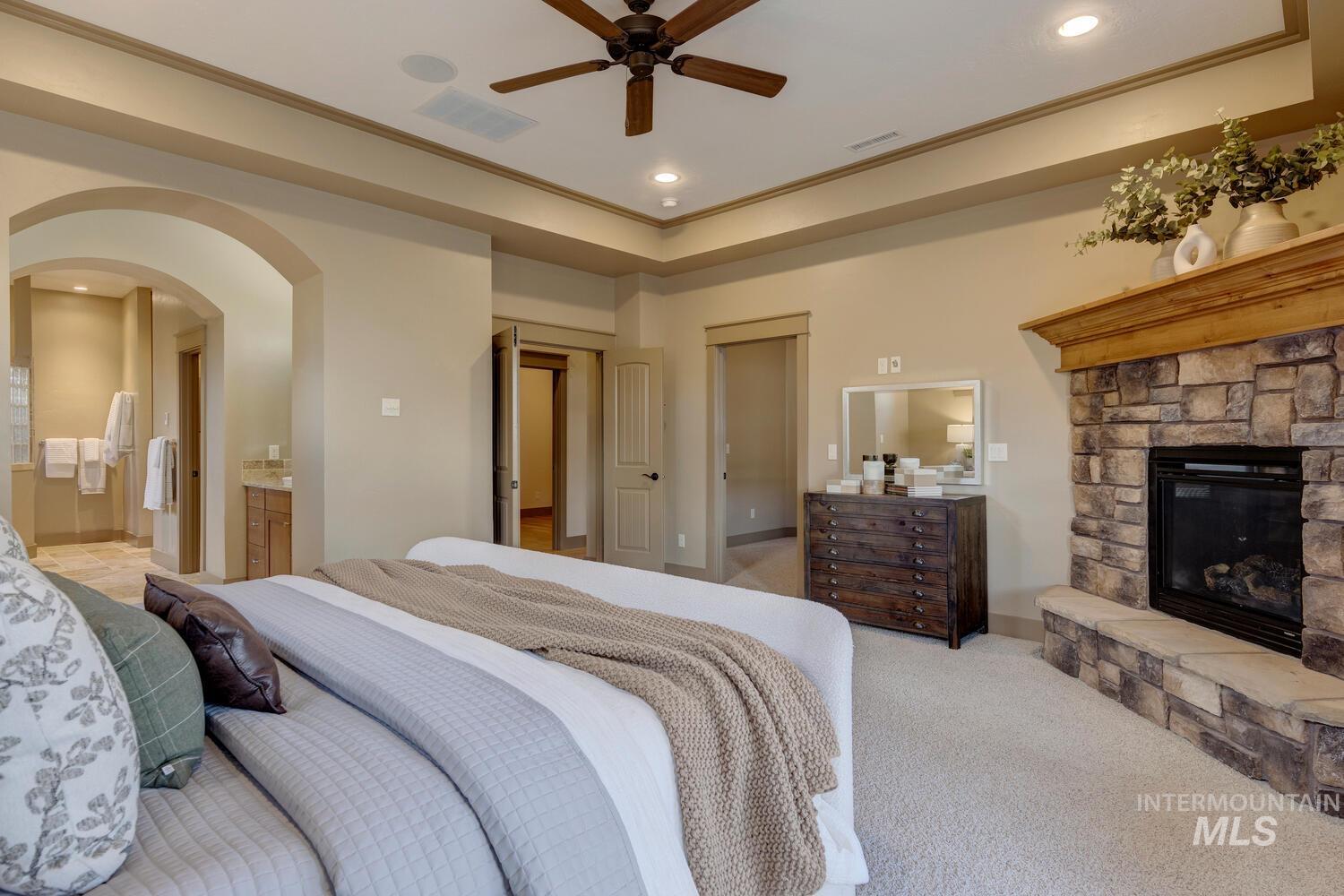 5560 W Chukar Butte Court