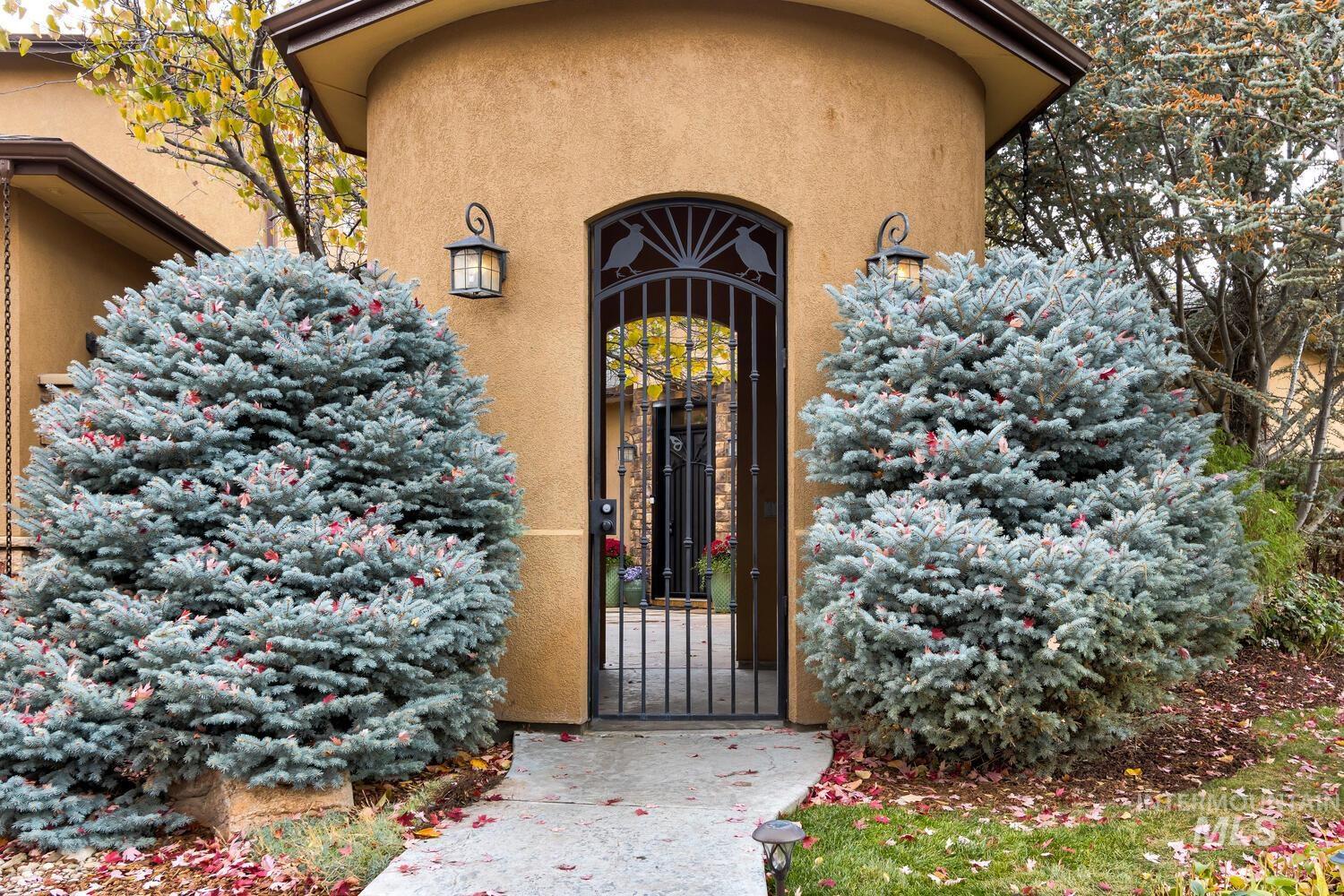 5560 W Chukar Butte Court