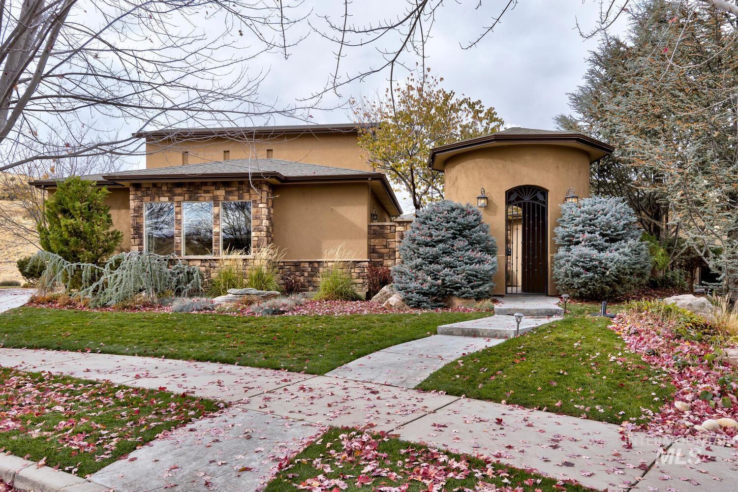5560 W Chukar Butte Court