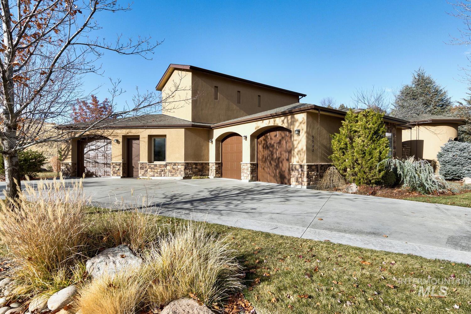 5560 W Chukar Butte Court