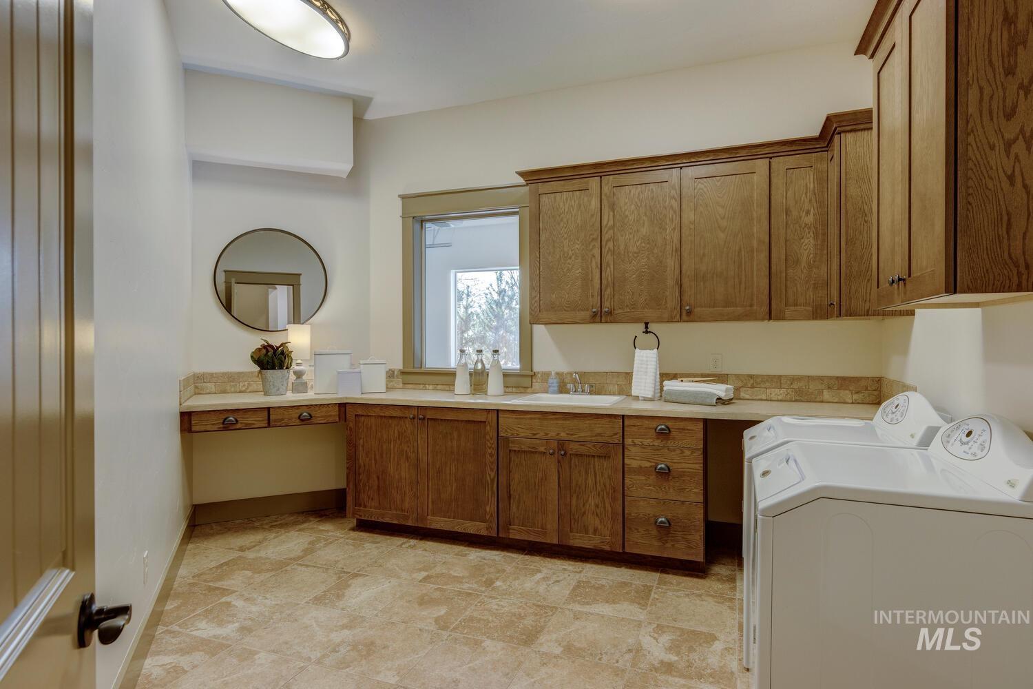 5560 W Chukar Butte Court