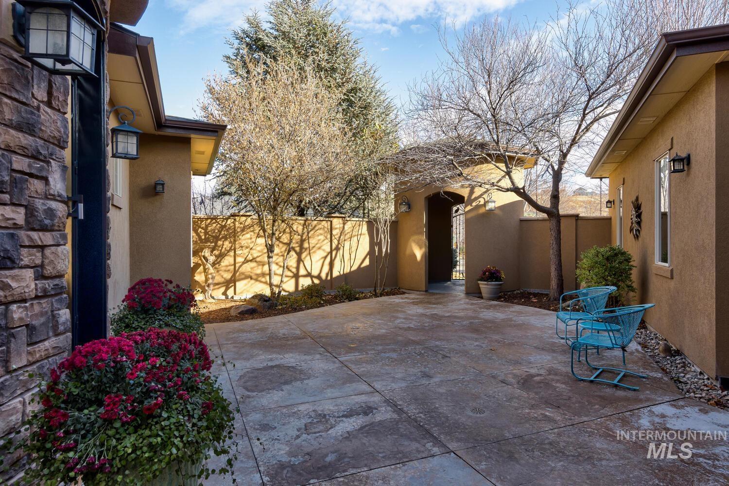 5560 W Chukar Butte Court